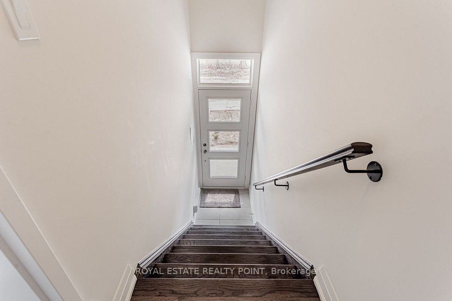 Unit Main - 10 Creekbank Road, North York 4