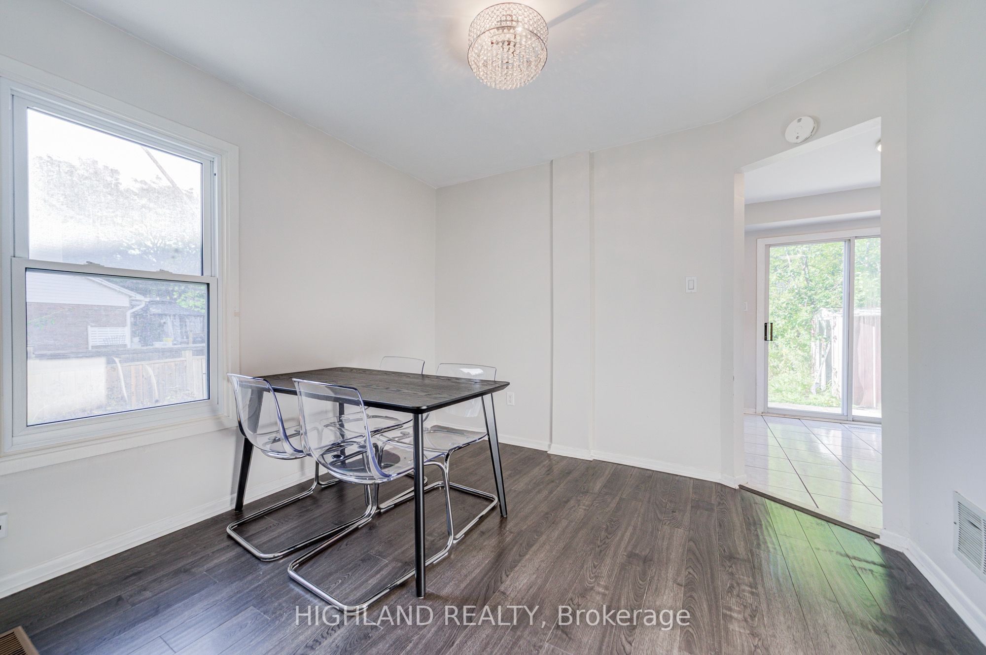 2032 Glenada Crescent, Oakville 5