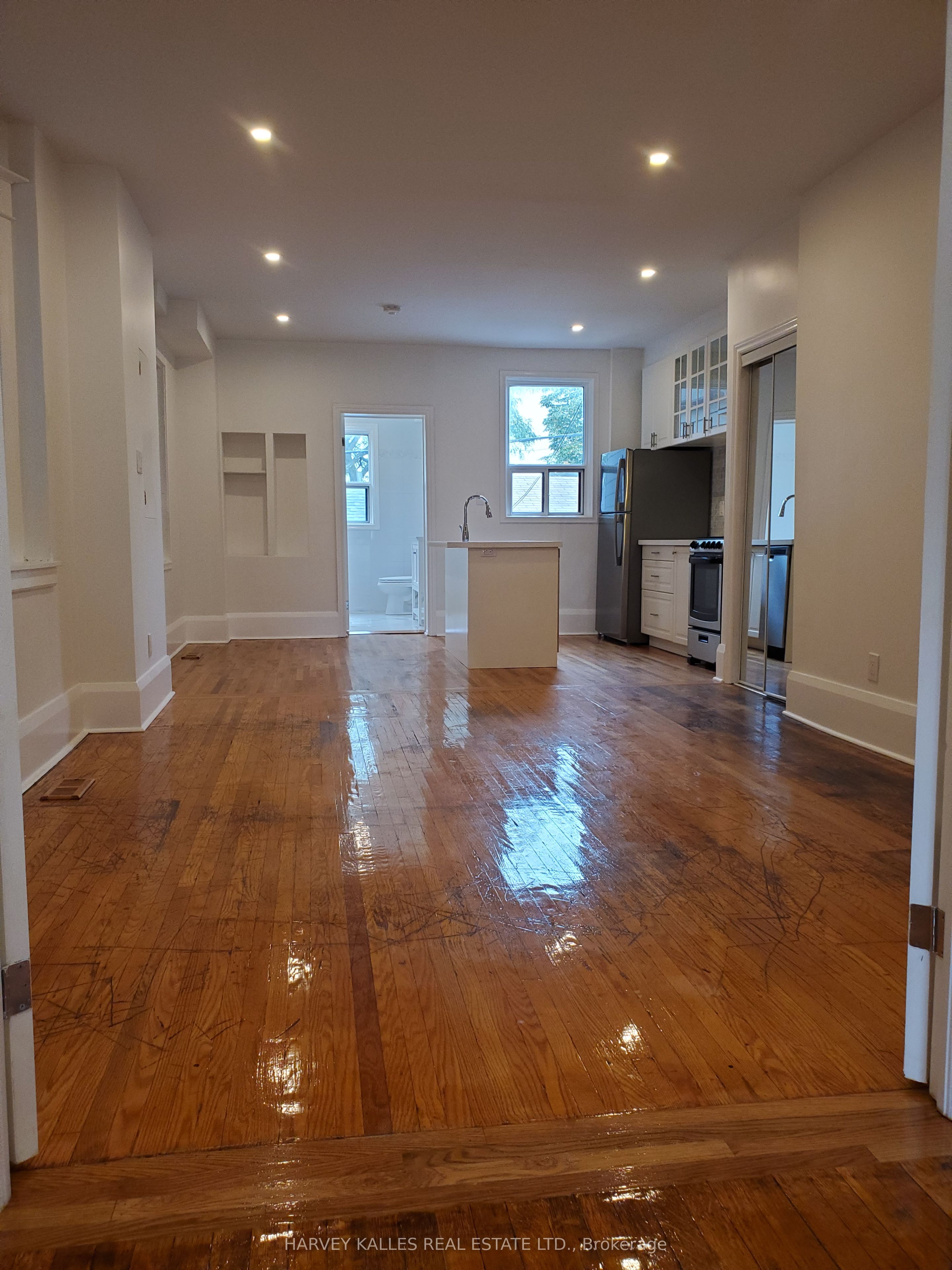 Unit Main - 1300 Lansdowne Avenue, Toronto 2
