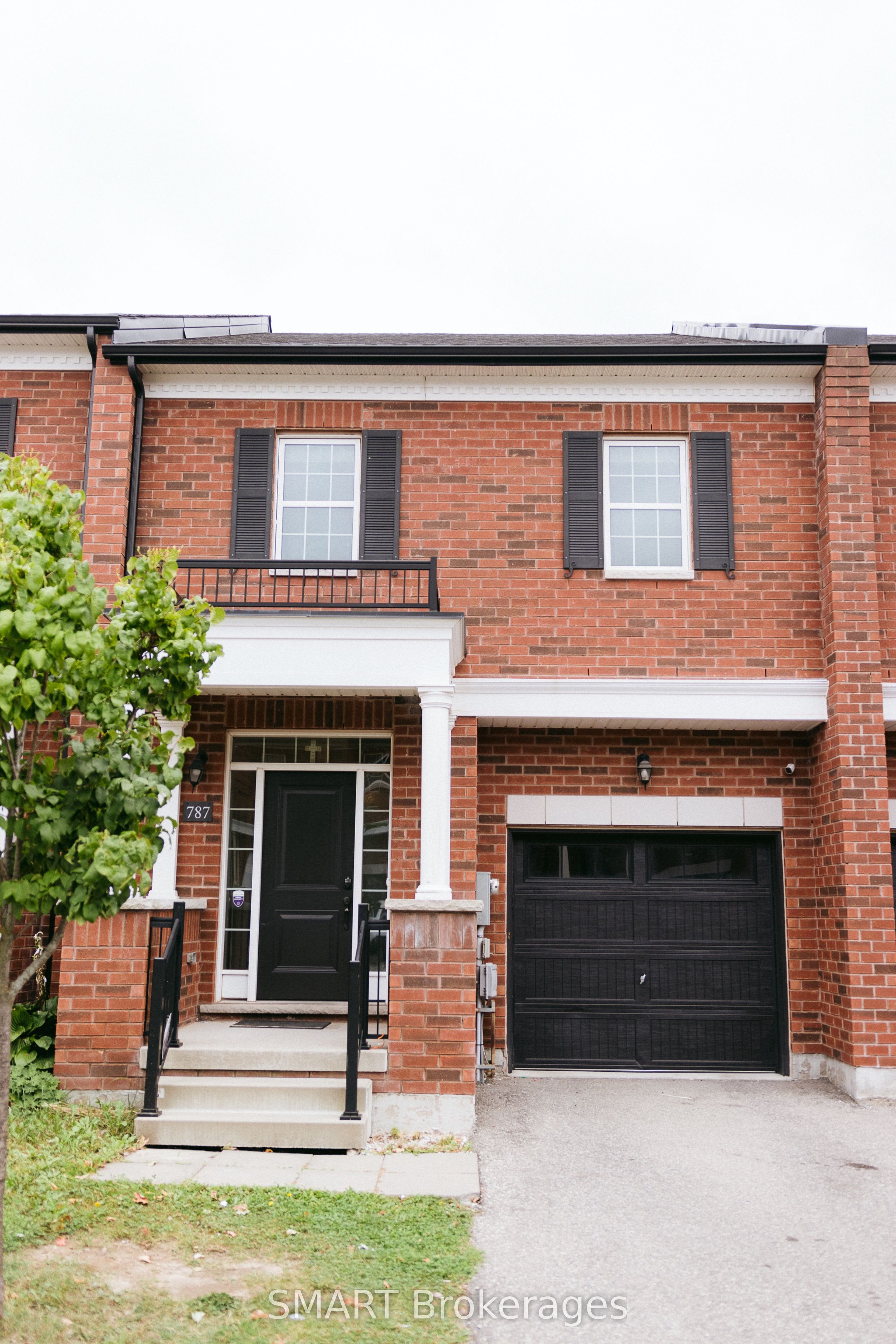 787 Banks Crescent, Milton 2