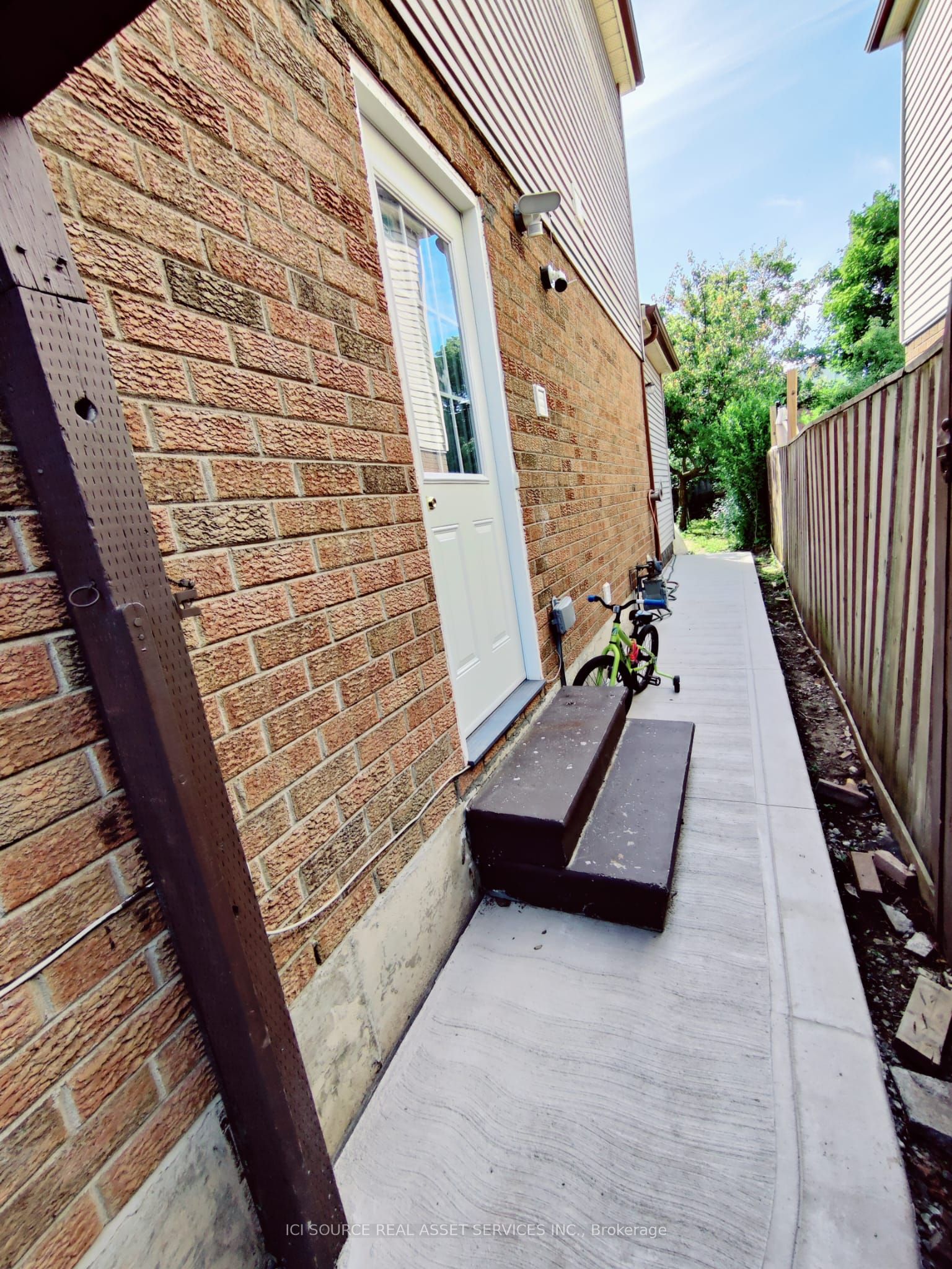 Unit Lower - 2769 Willowmore Way, Mississauga 3