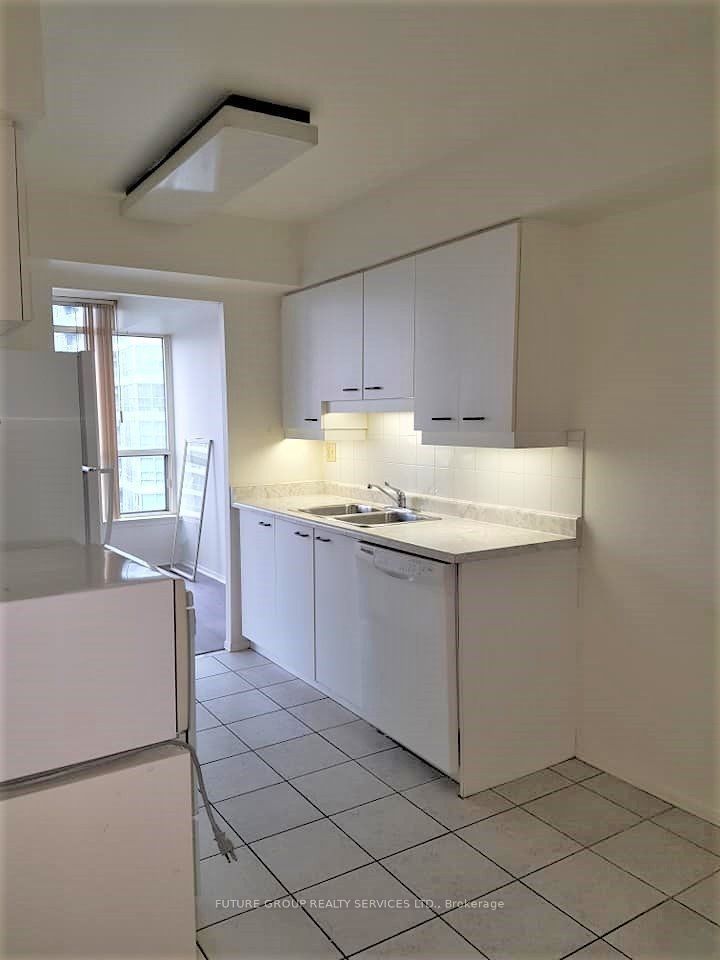 Unit 1008 - 55 Elm Drive W, Mississauga 3