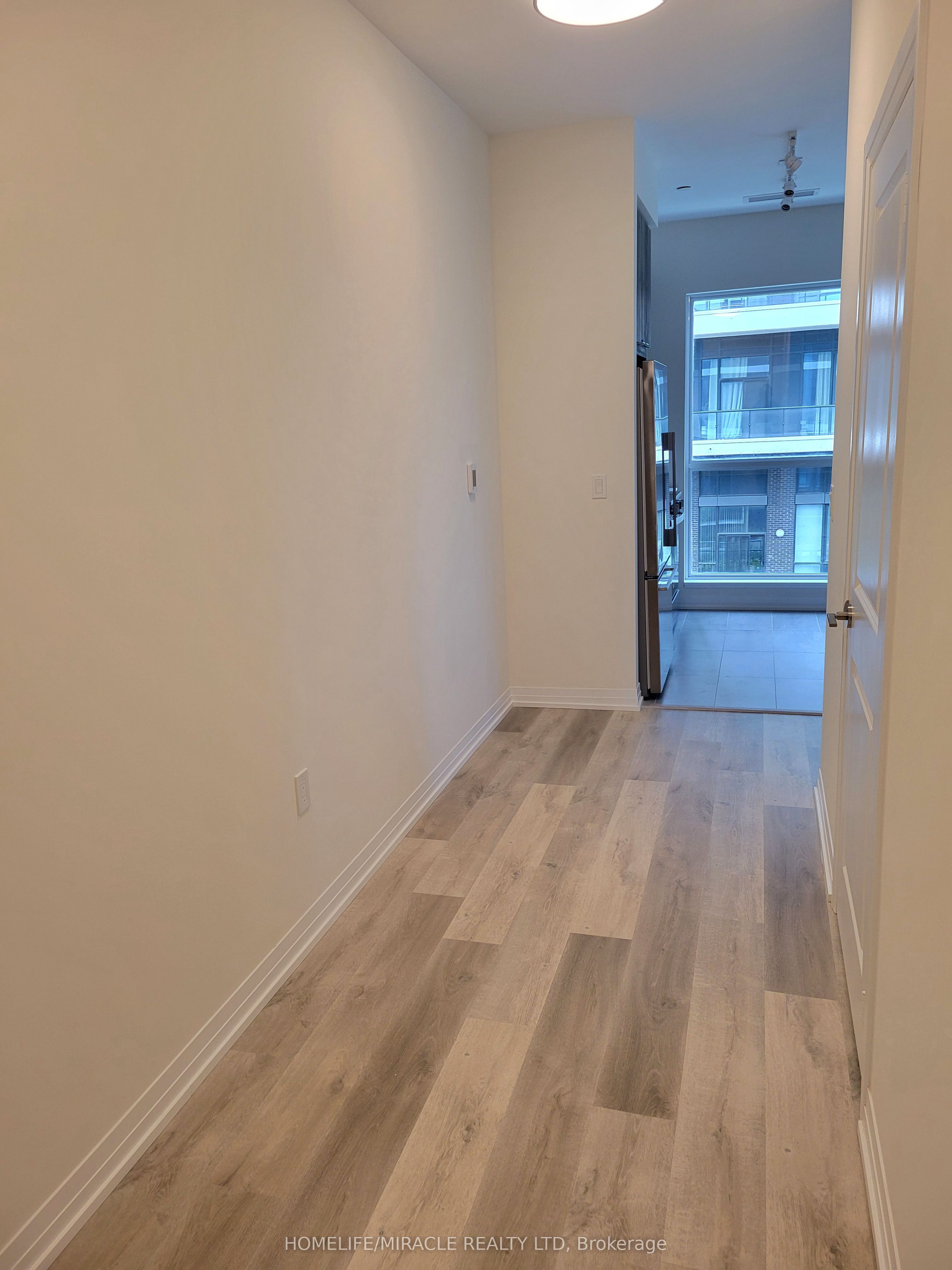 Unit 210 - 15 Watergarden Drive, Mississauga 4