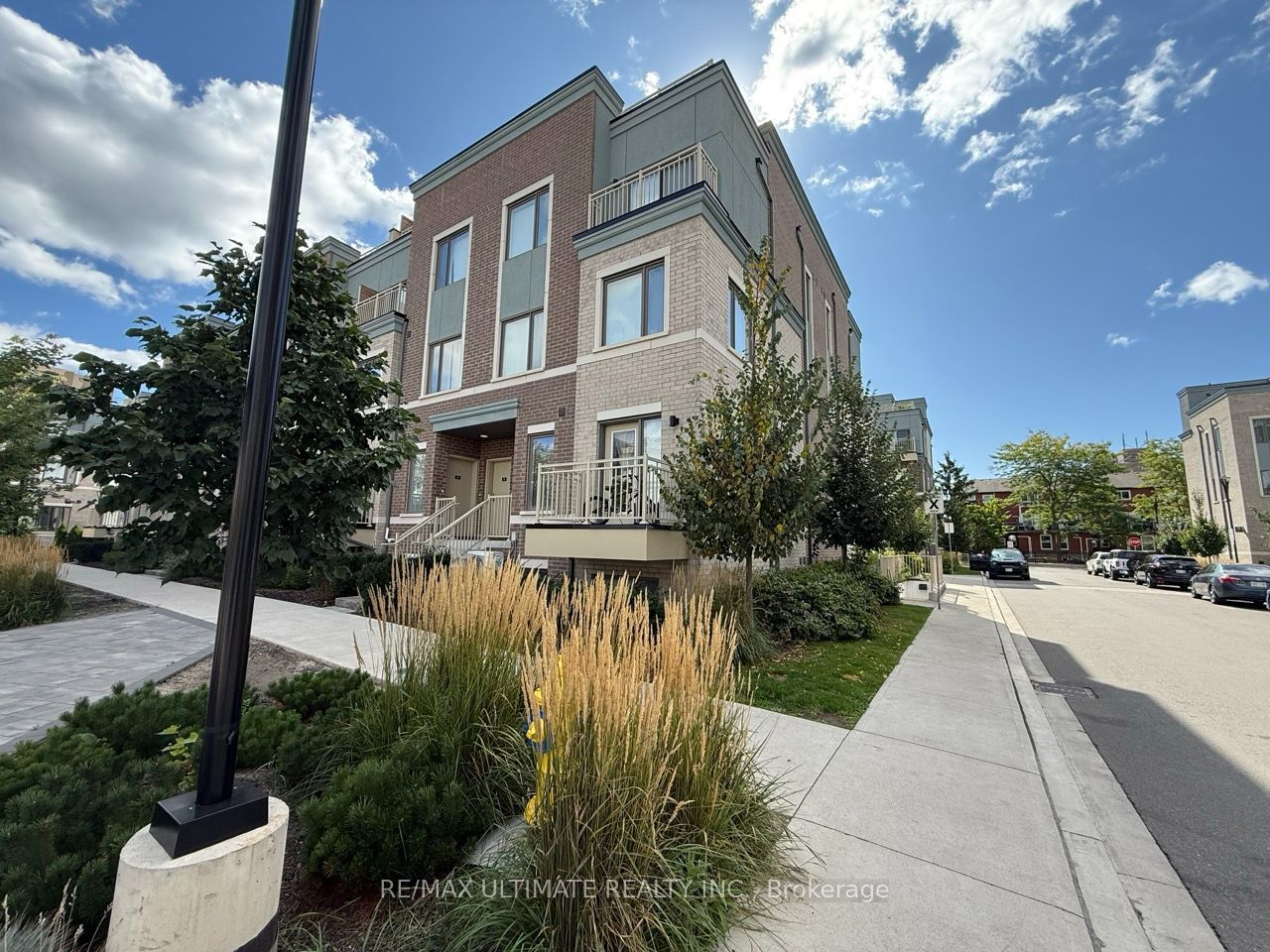 Unit 32 - 15 William Jackson Way, Etobicoke 2