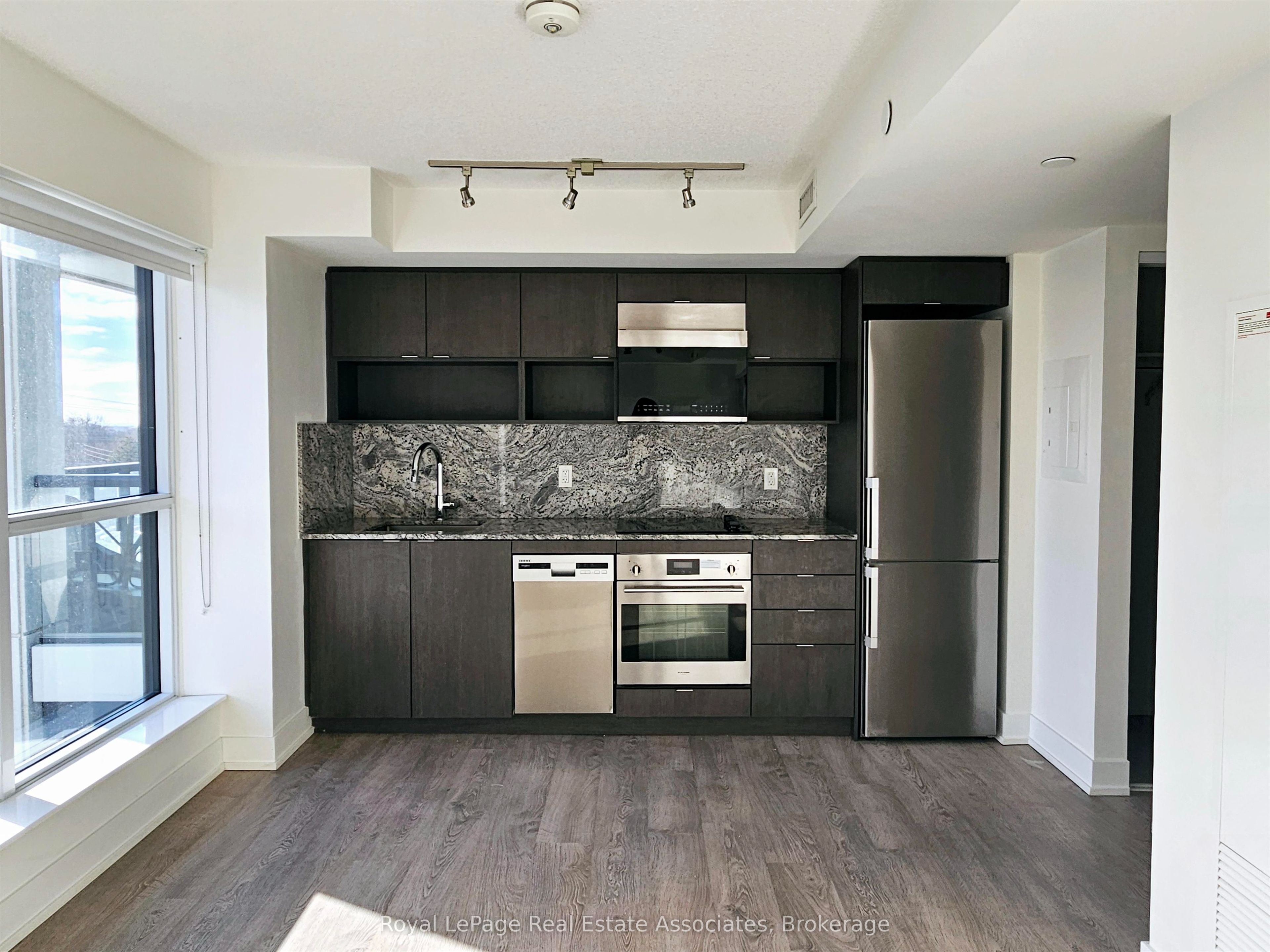 Unit 623 - 9 Mabelle Avenue, Etobicoke 4