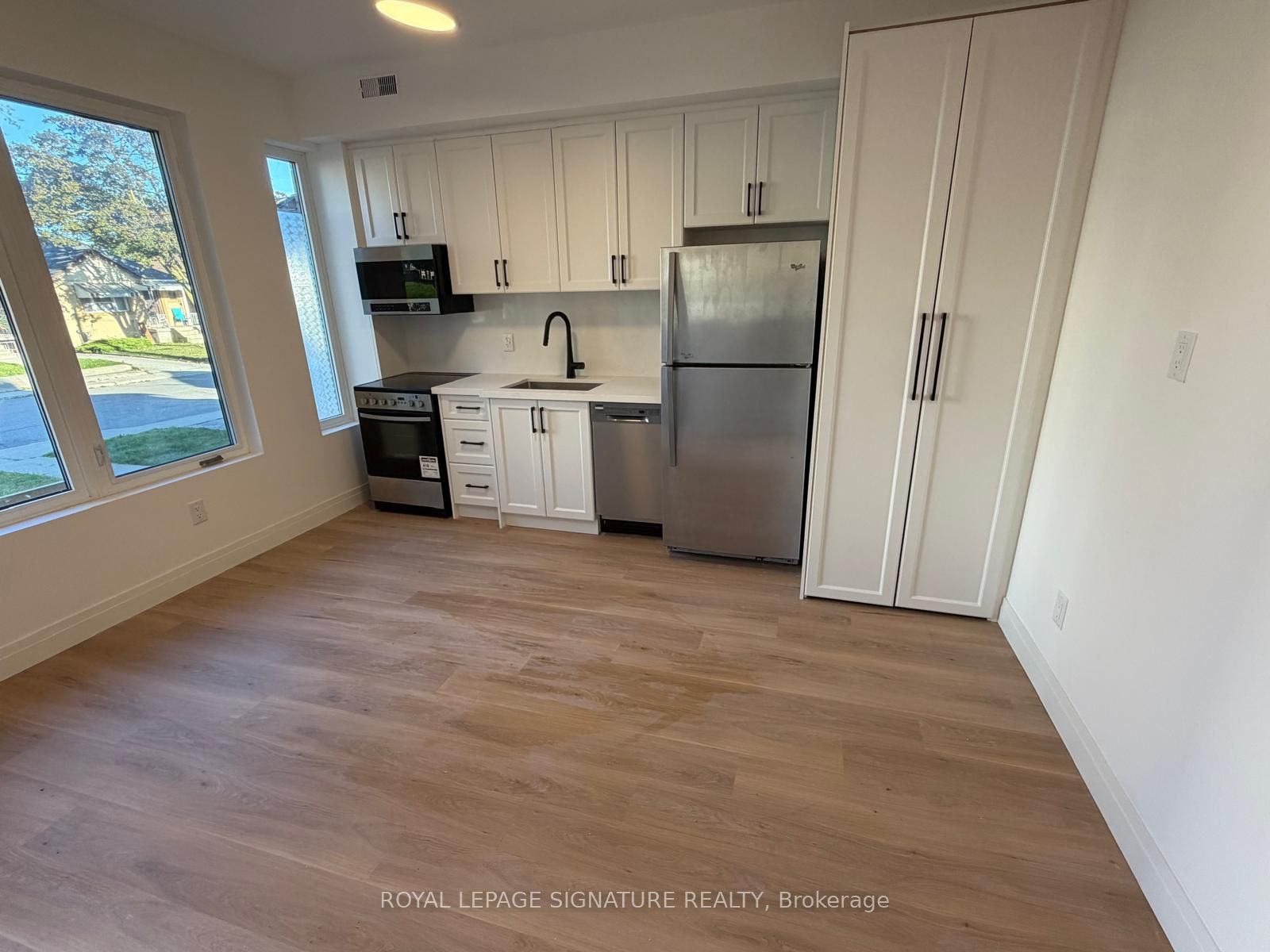 Unit 5 - 56 Hartley Avenue, Toronto 3