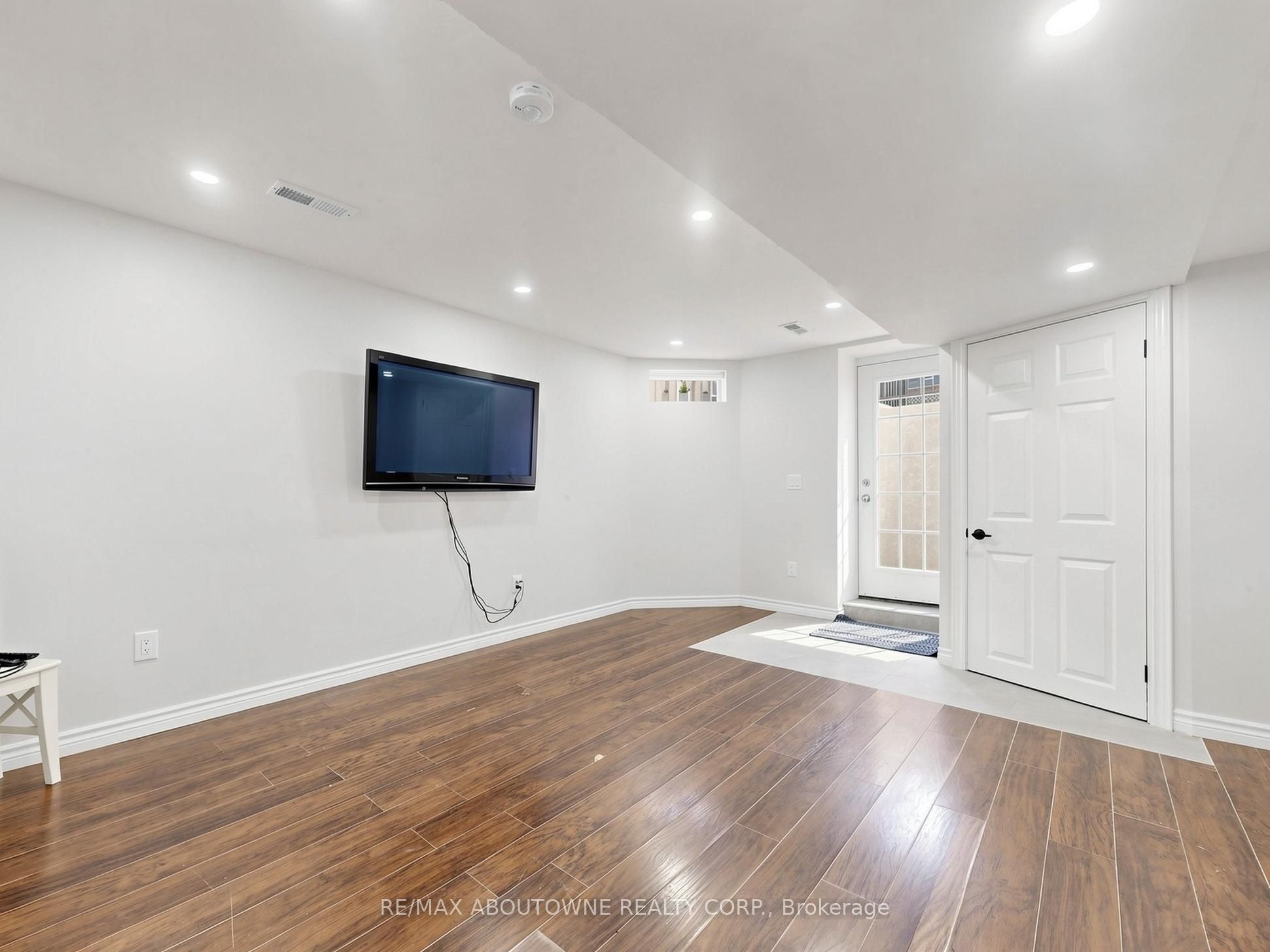 Unit Basement - 3850 Partition Road, Mississauga 2