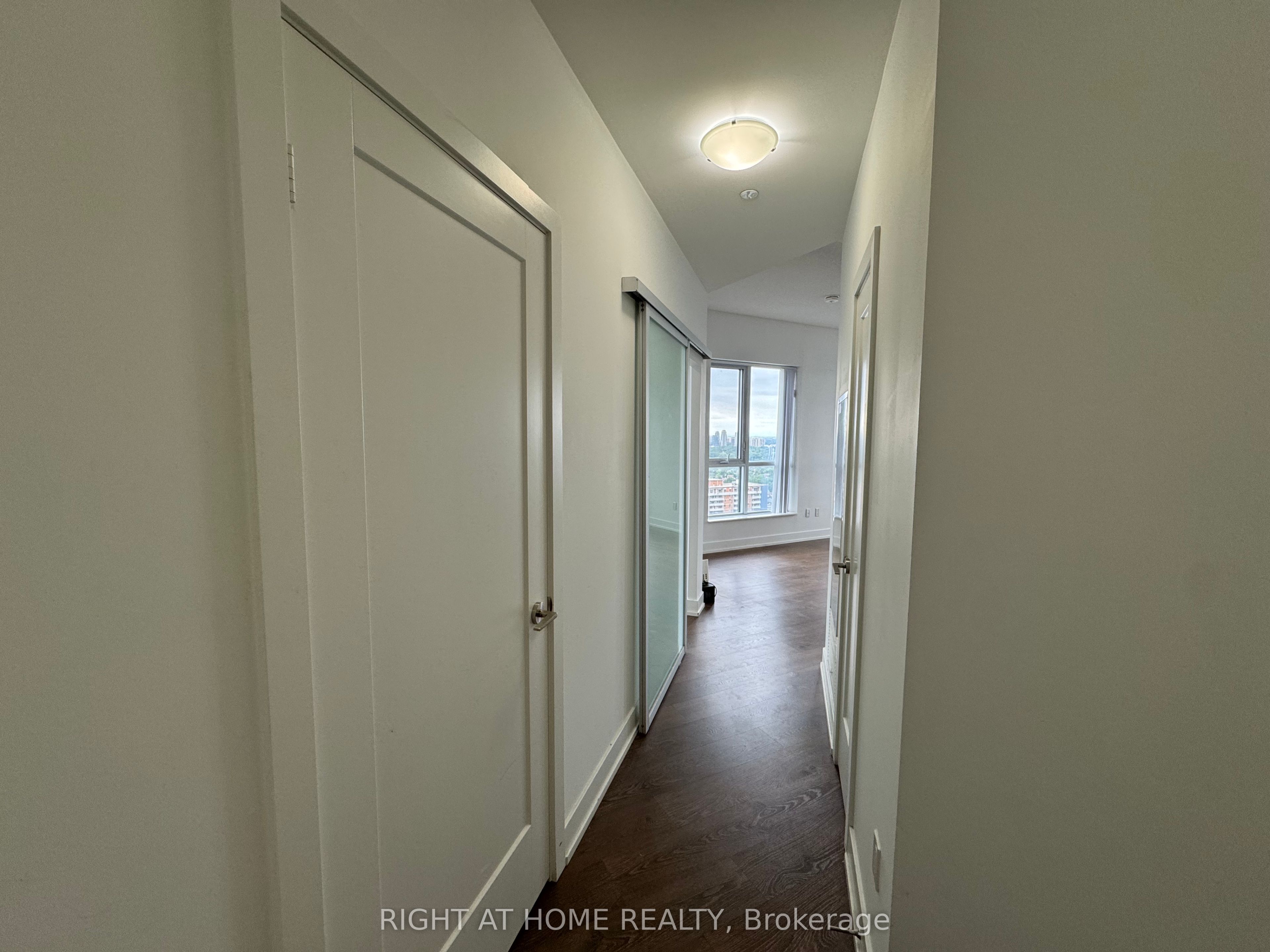 Unit 2916 - 9 Mabelle Avenue, Etobicoke 4