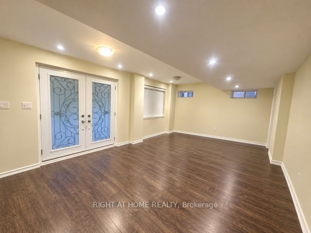 Unit Lower - 472 Nairn Circle, Milton 2