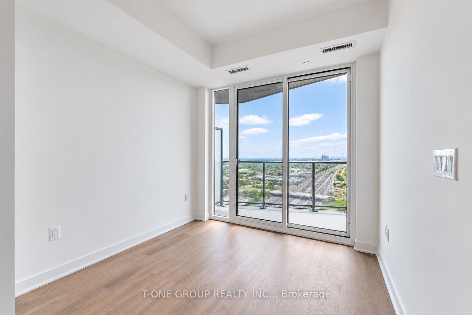 Unit 2511 - 36 Zorra Street, Etobicoke 5