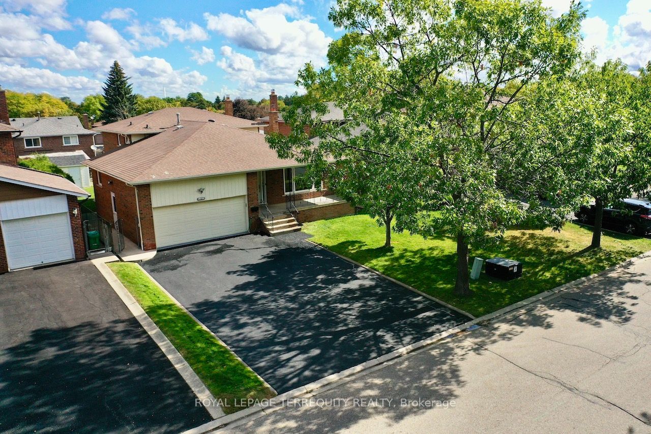 Unit Upper Level - 13 Milford Crescent, Brampton 2