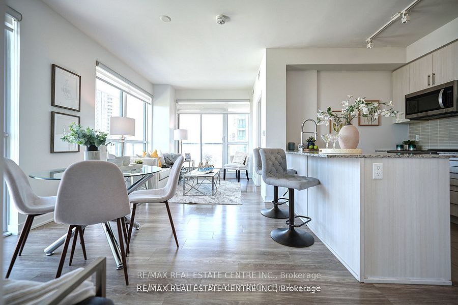 Unit 1104 - 4085 Parkside Village Drive, Mississauga 4