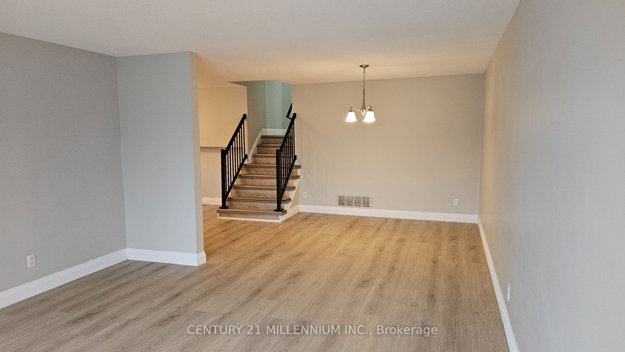 Unit Upper - 67 Simmons Boulevard, Brampton 4