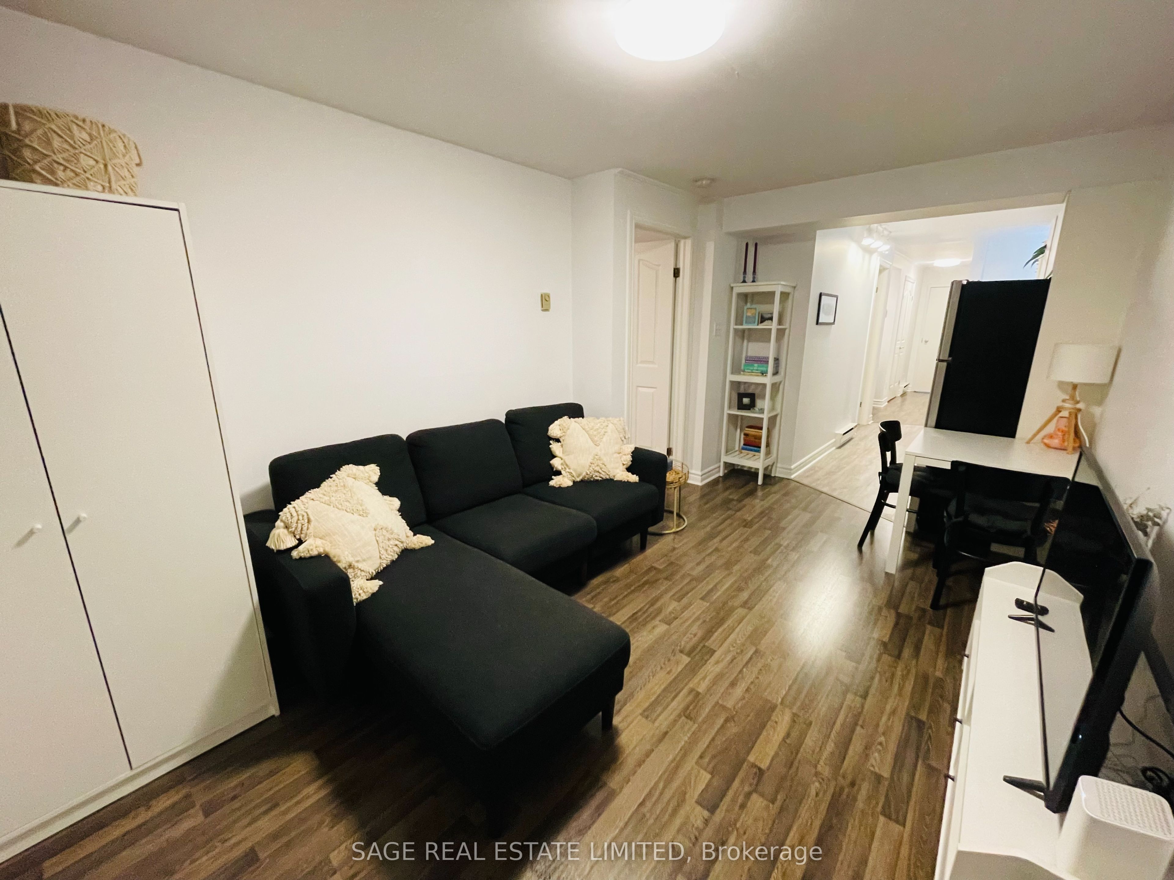 Unit 5 - 296 Runnymede Road, Toronto 3