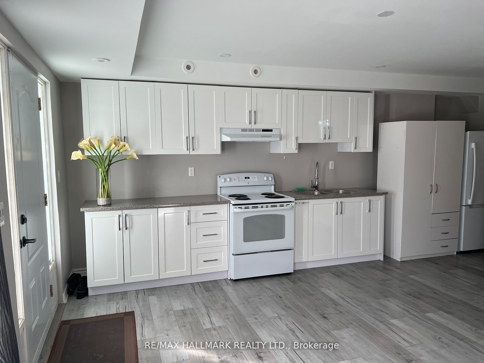 Unit 14 Basement - 3029 Finch Avenue W, North York 4