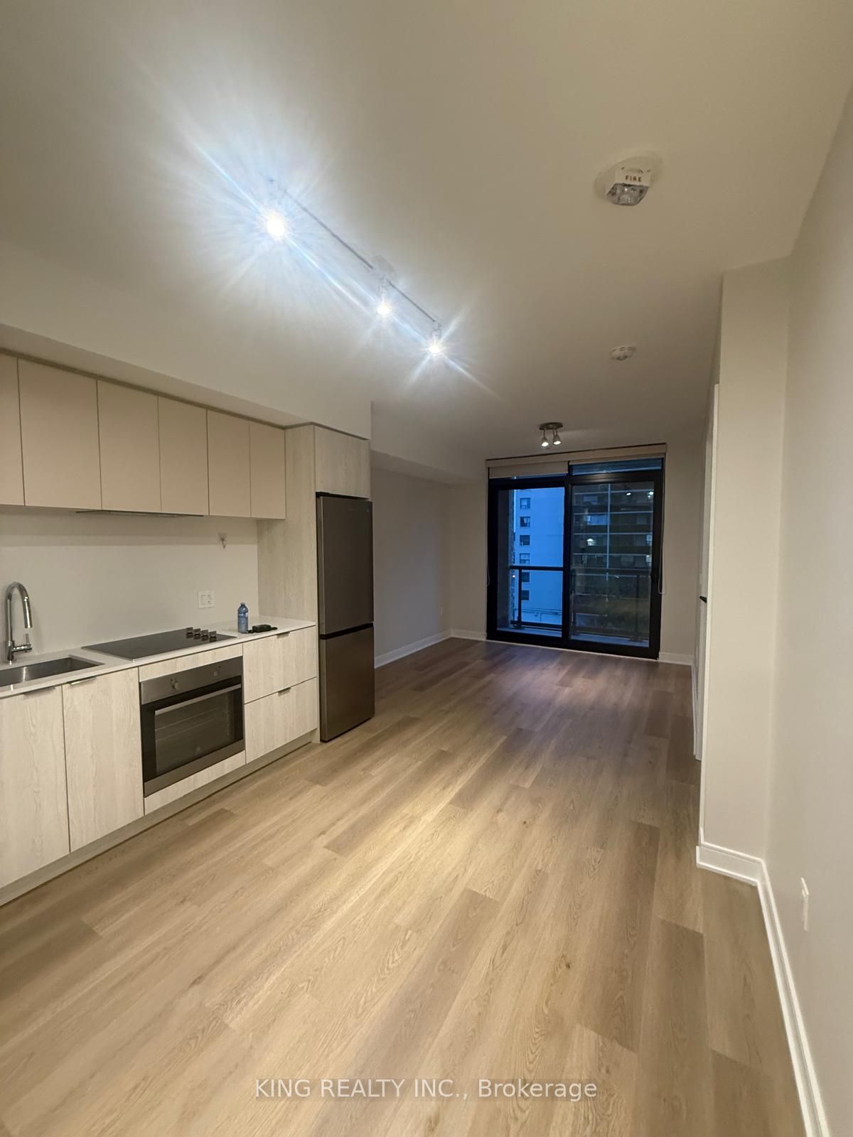 Unit 411 - 86 Dundas Street E, Mississauga 4