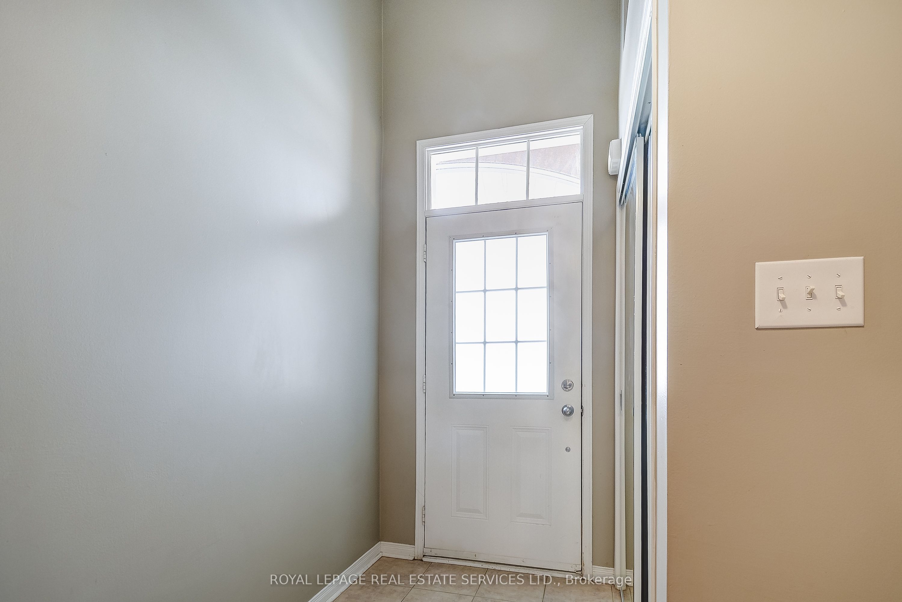 2353 Saddlecreek Crescent, Oakville 3