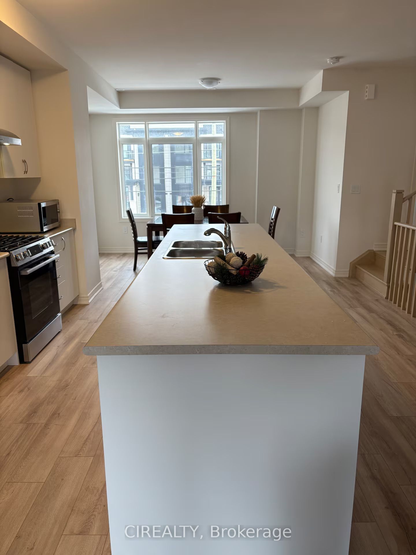 3216 Sixth Line, Oakville 3