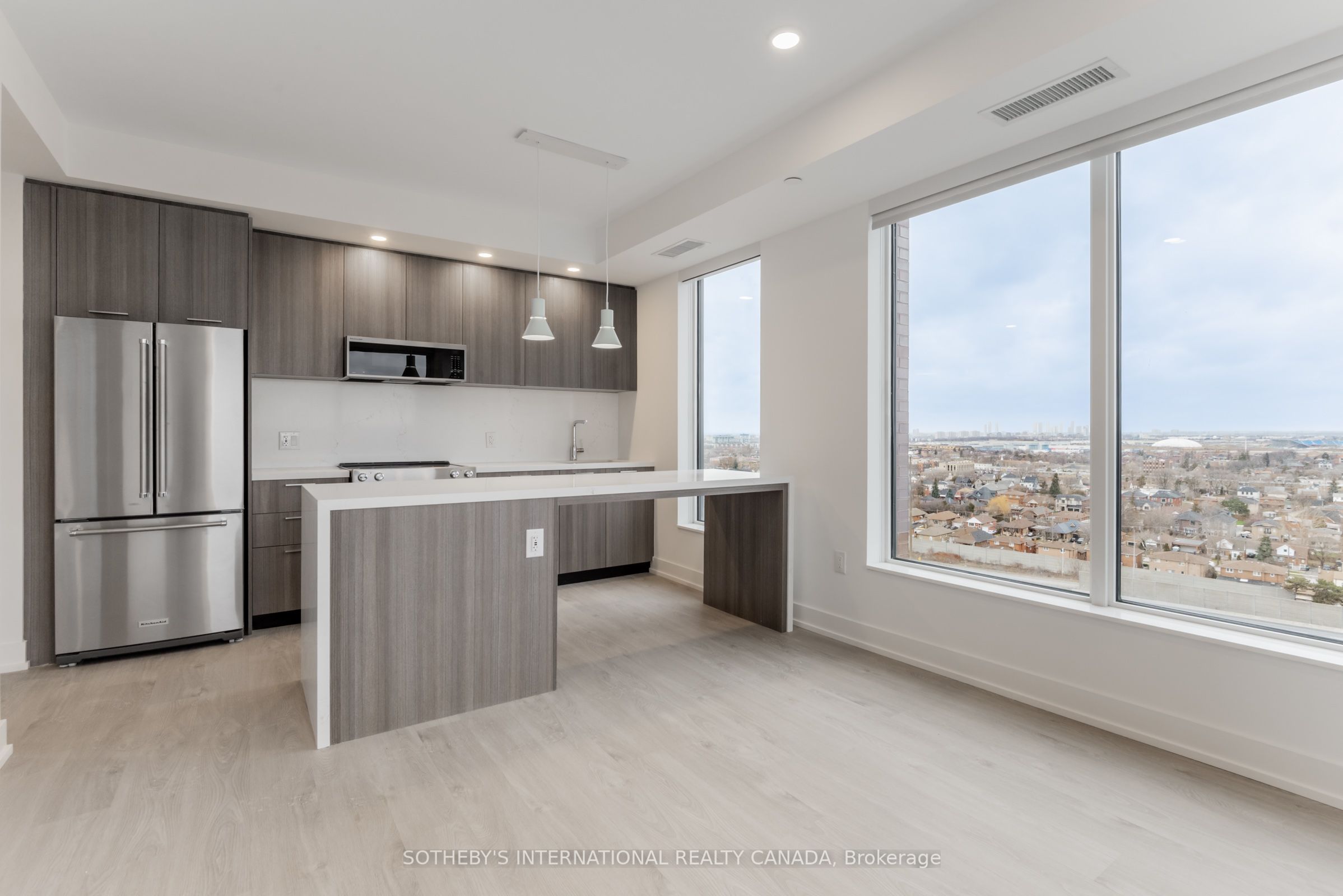 Unit 808 - 31 York Garden Way, North York 2