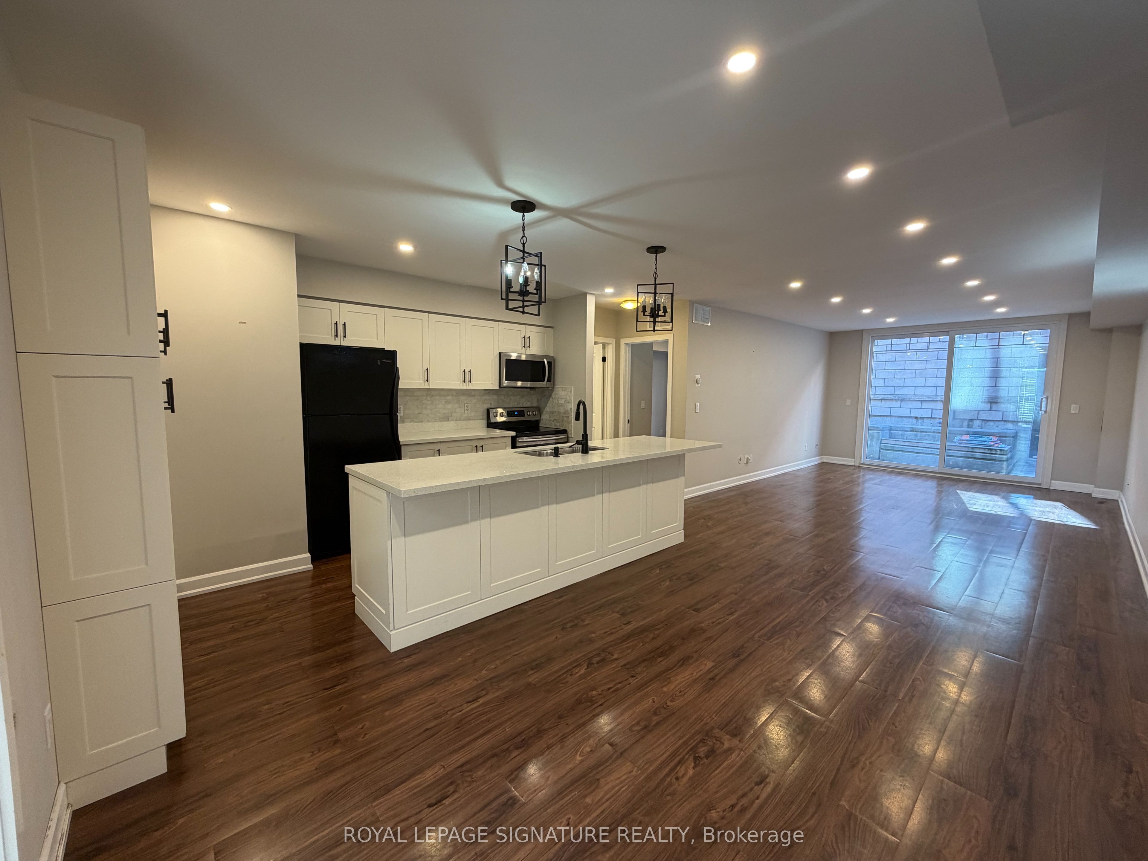 Unit 102 - 3400 Lake Shore Boulevard W, Etobicoke 5