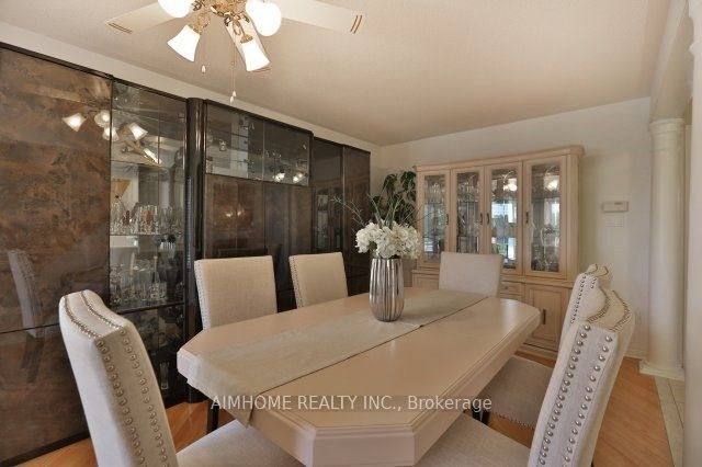 390 Grovehill Road, Oakville 3