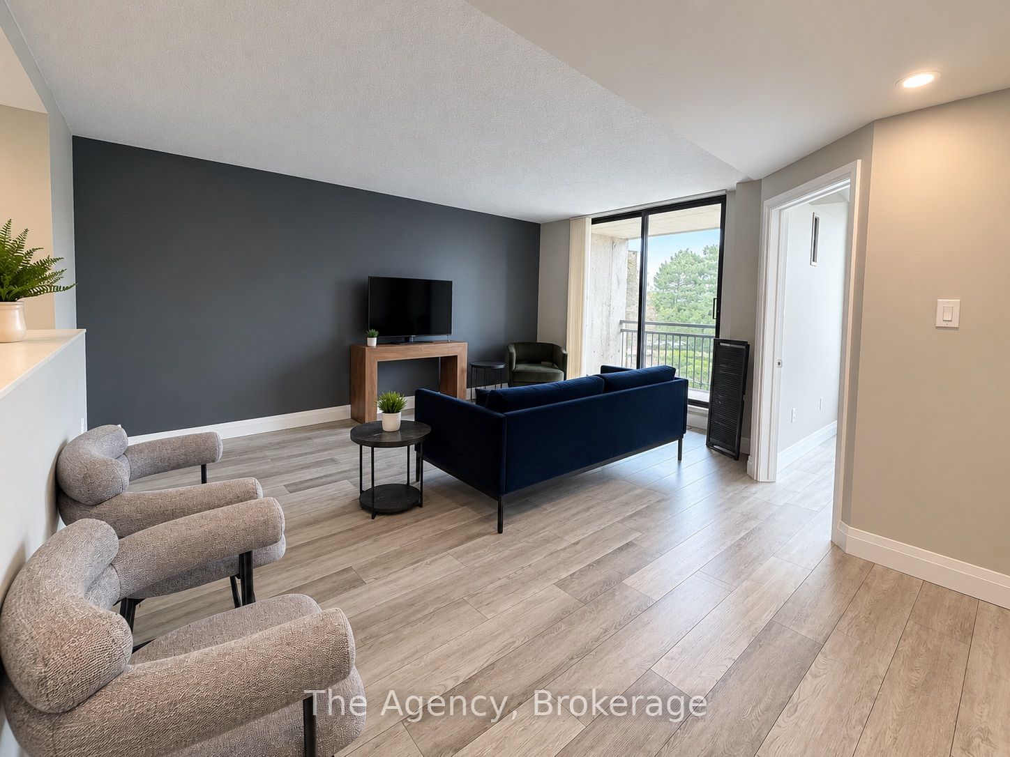 Unit 403 - 2200 Sherobee Road, Mississauga 5