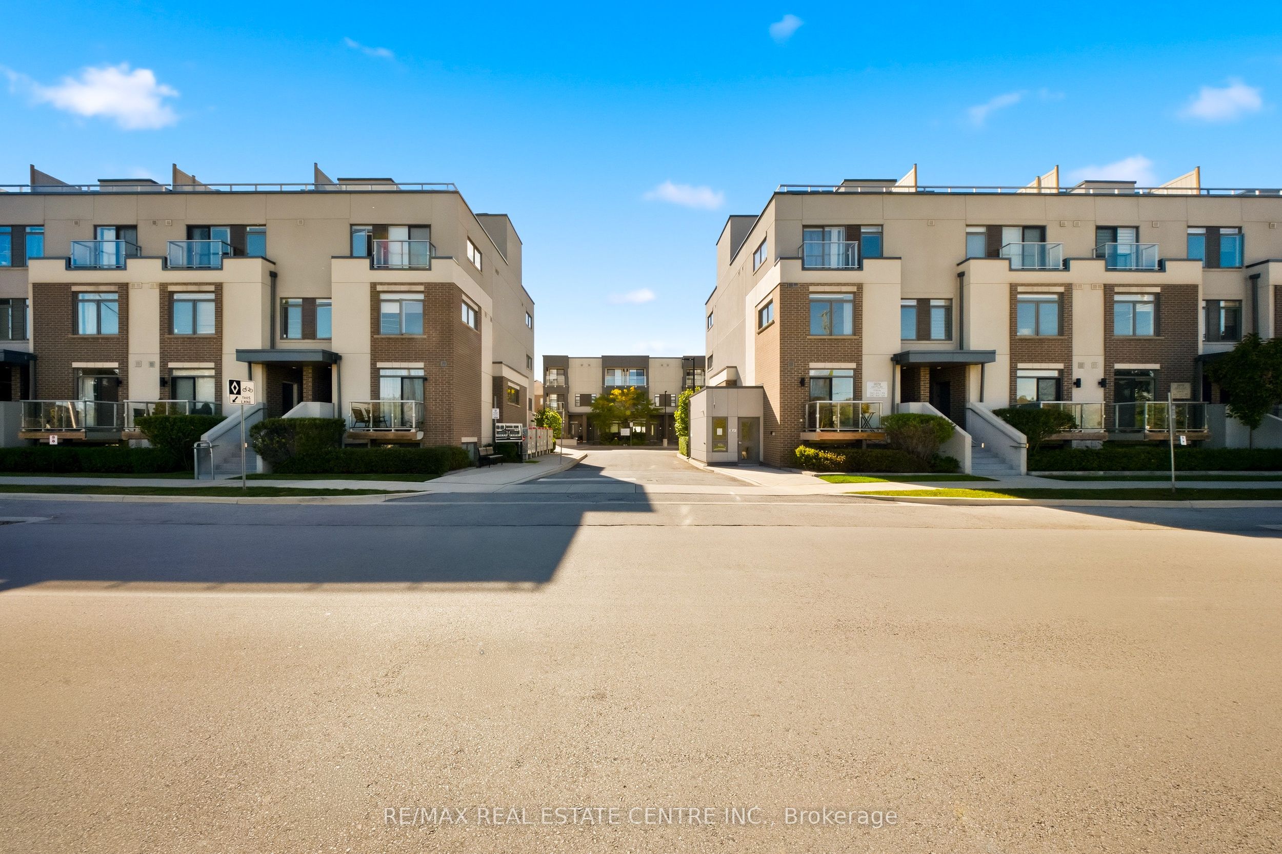 Unit 117 - 3078 Sixth Line, Oakville 4