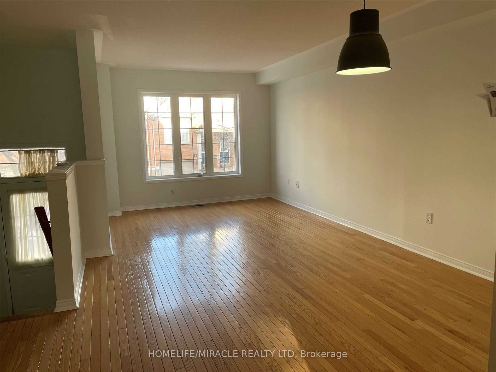 Unit 9 - 5055 Heatherleigh Avenue, Mississauga 2