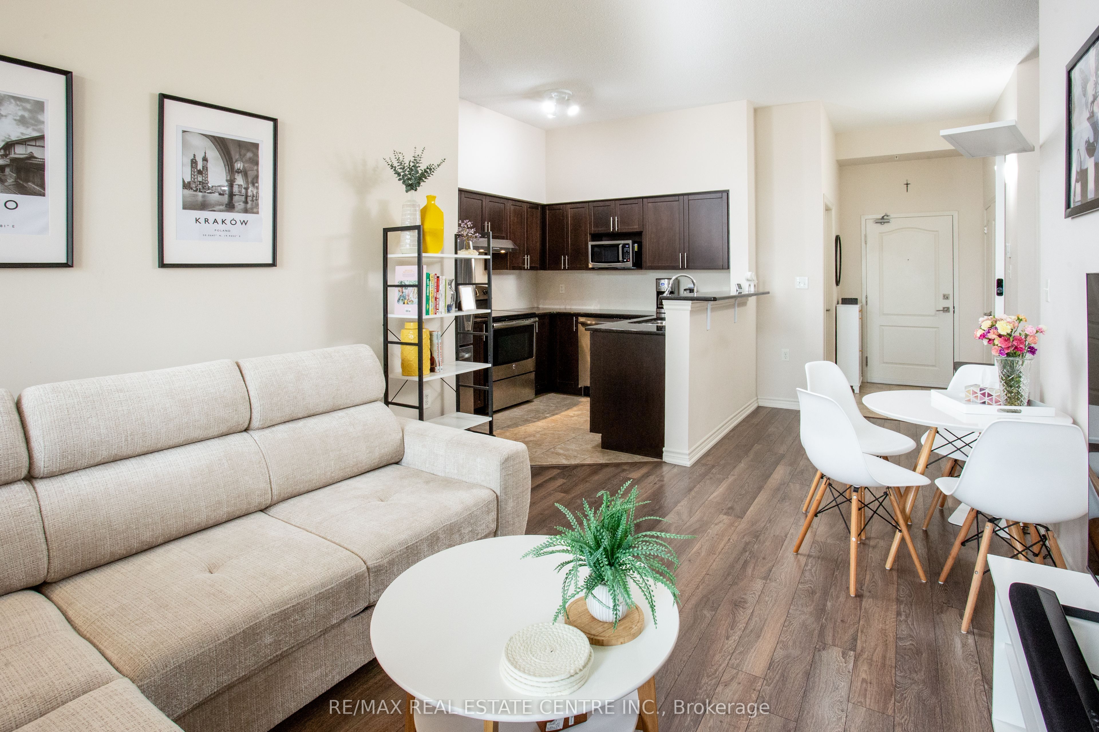 Unit 412 - 1460 Main Street E, Milton 3