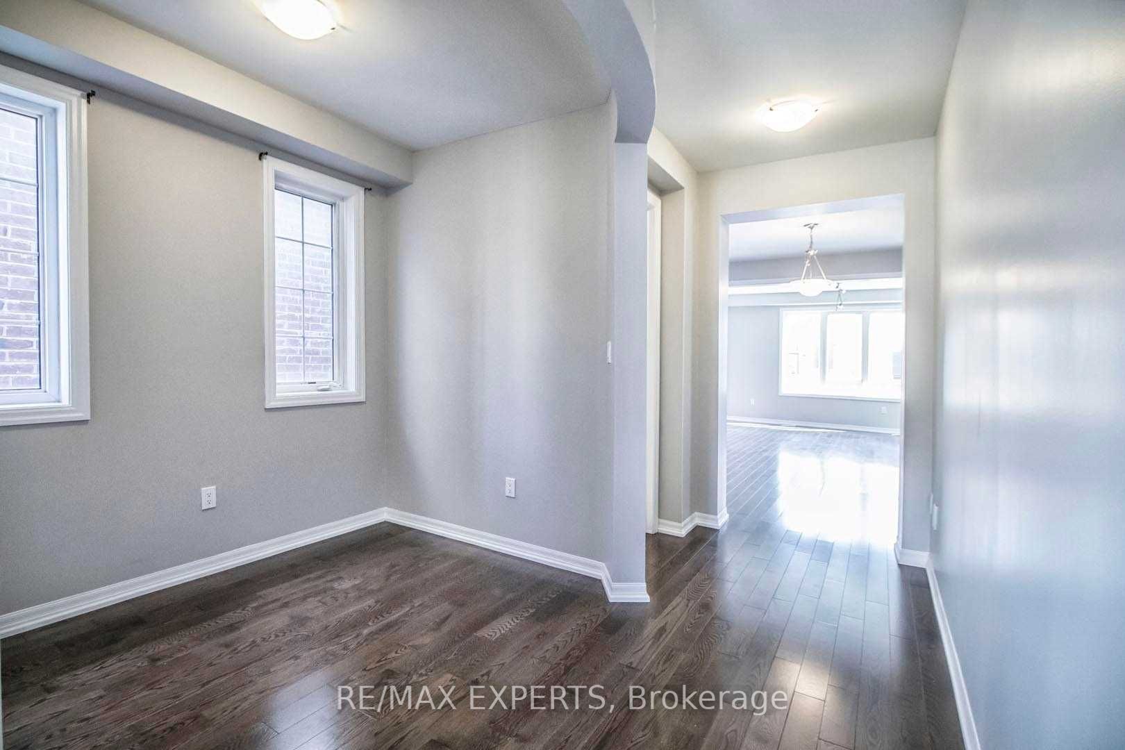 Unit Upper - 15 Giltspur Road, Brampton 2