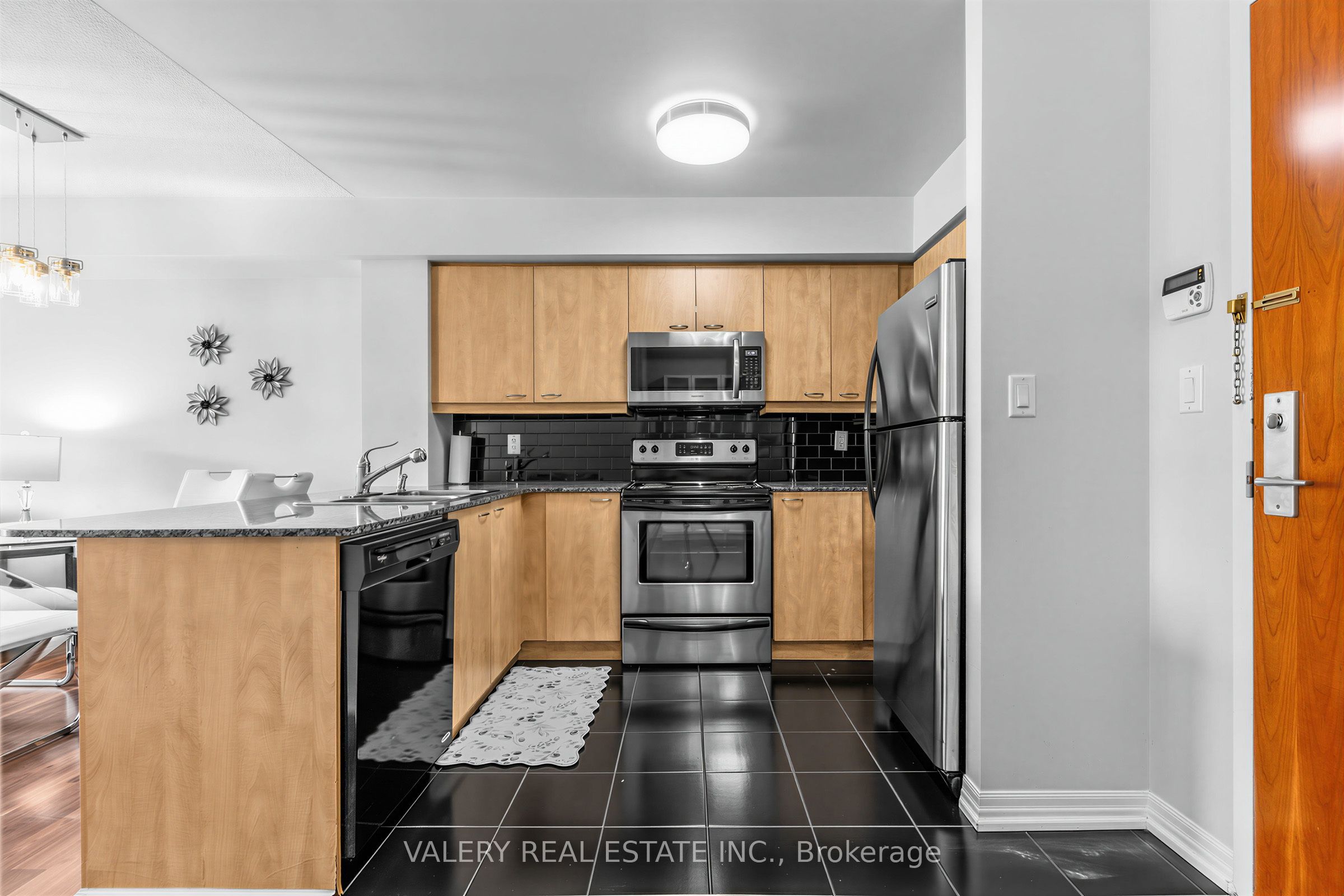 Unit 214 - 1403 Royal York Road, Etobicoke 5