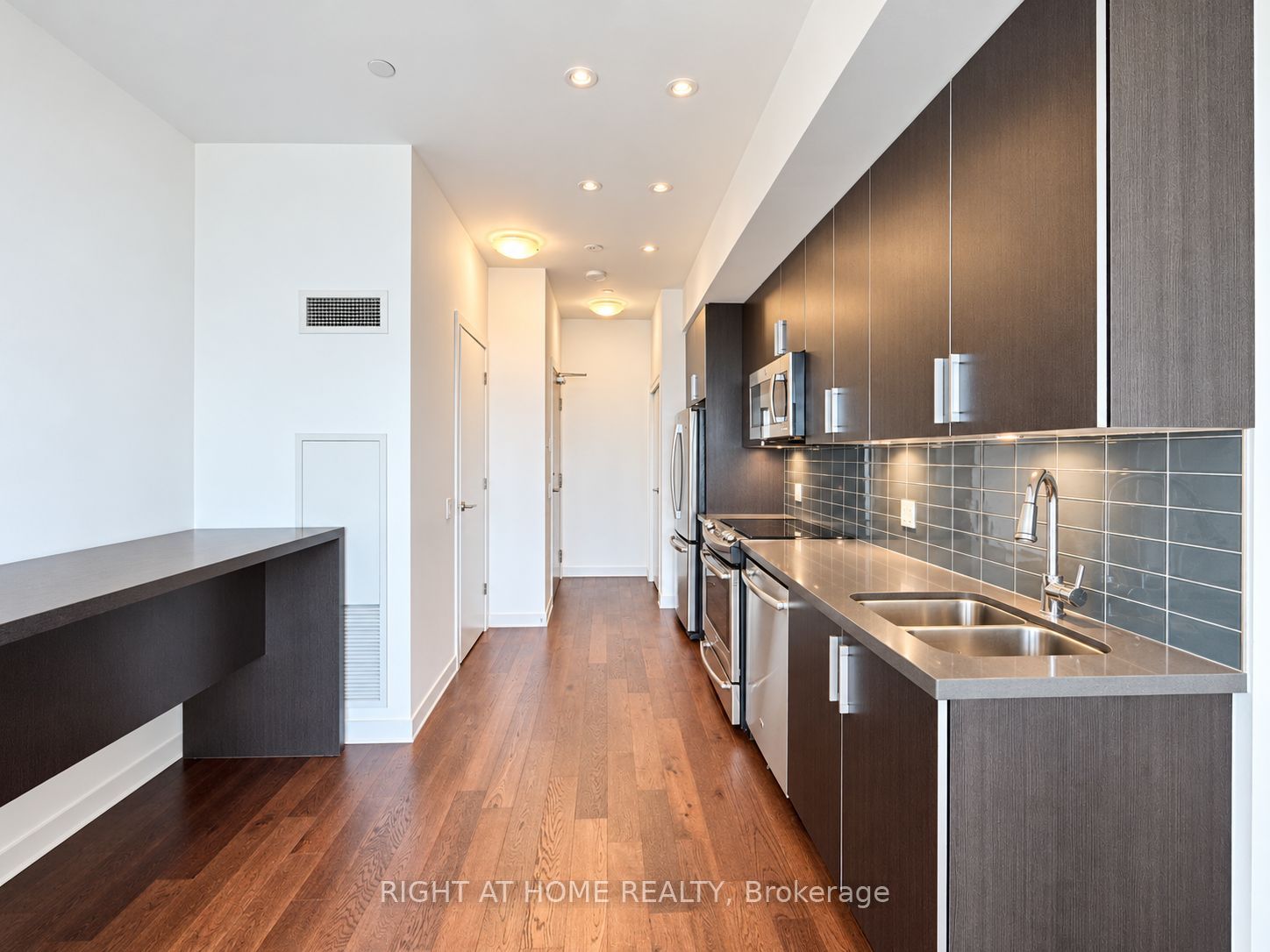 Unit LPH06 - 2200 Lake Shore Boulevard W, Etobicoke 2