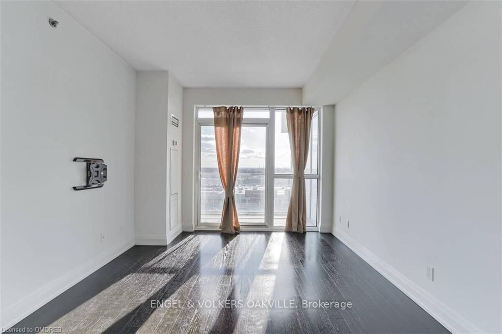 Unit 710 - 65 Speers Road, Oakville 5