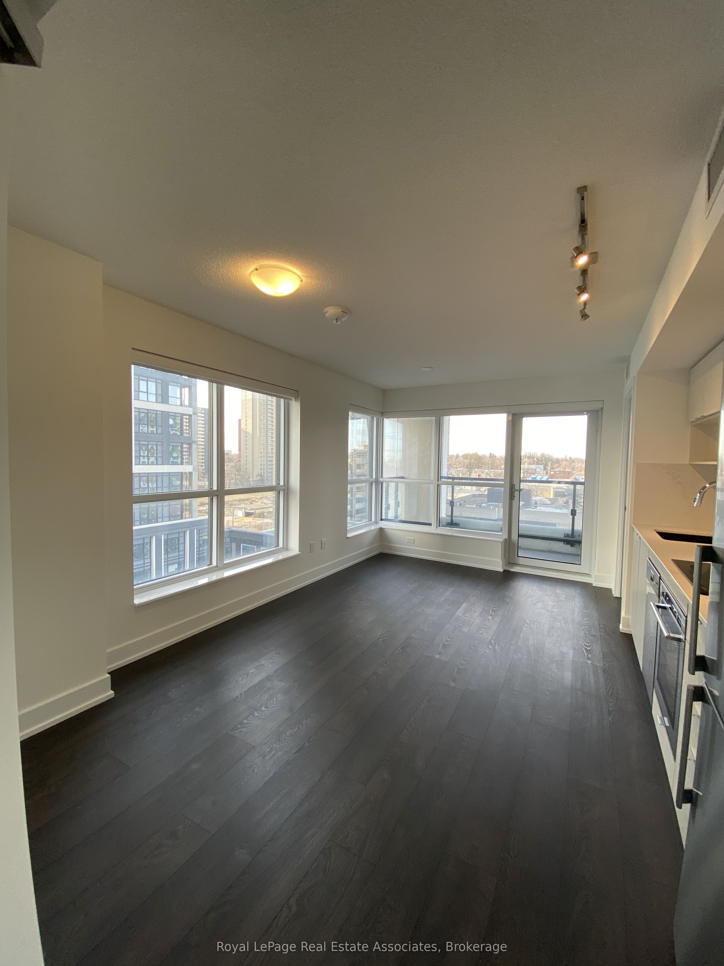 Unit 702 - 7 Mabelle Avenue, Etobicoke 2