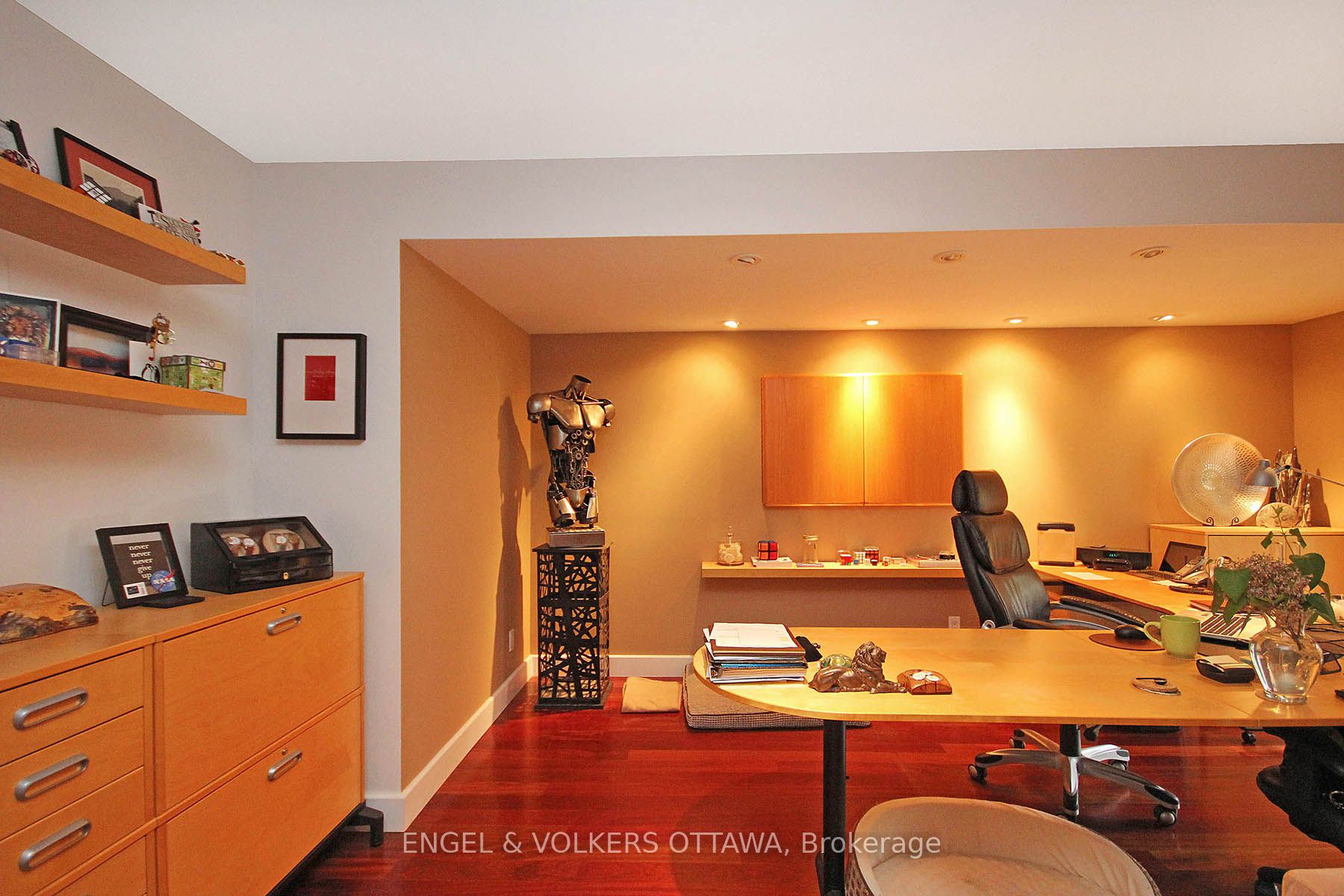 Unit B - 281 KIRCHOFFER, Ottawa 5