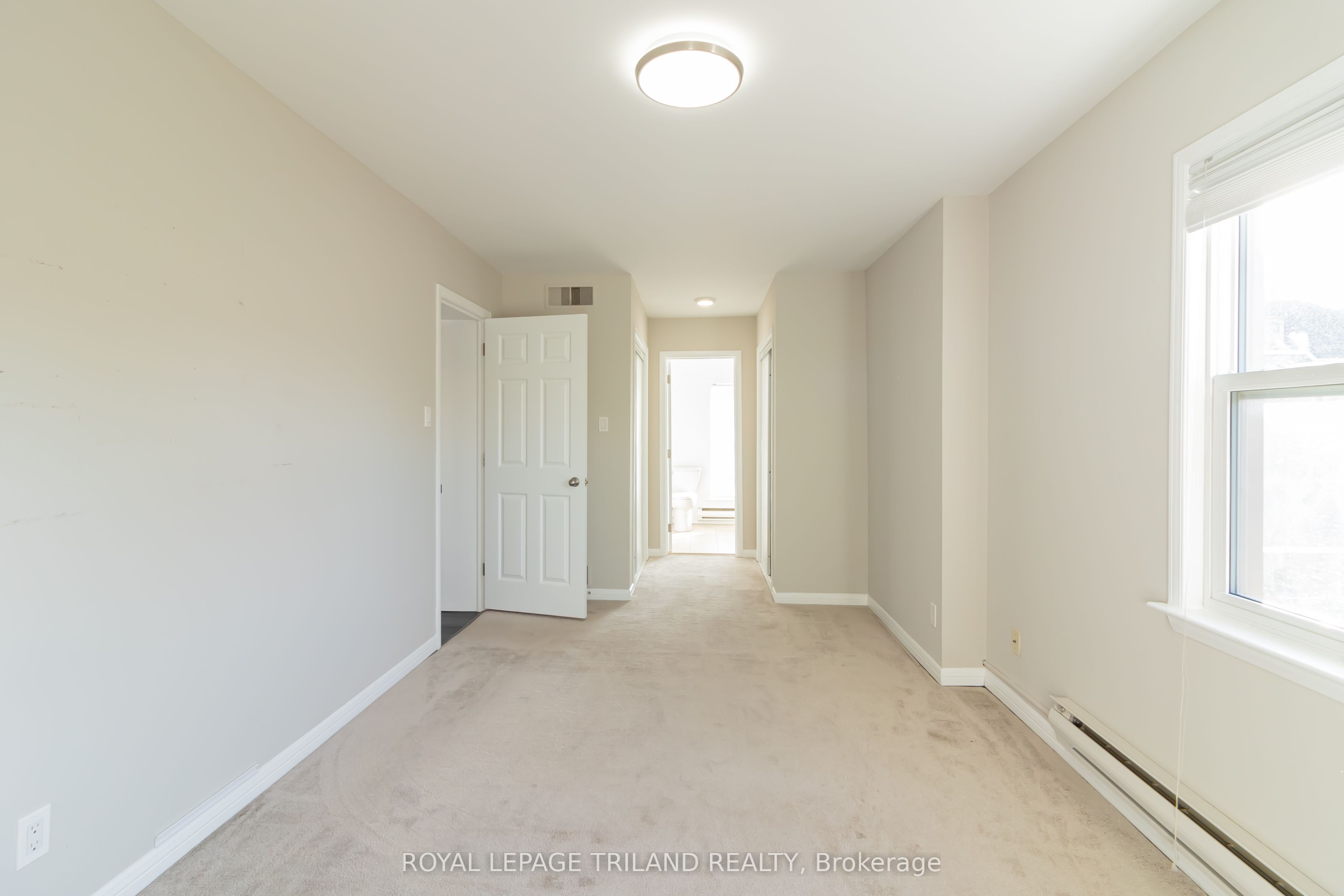 Unit Upper - 613 Wellington Street, London 5