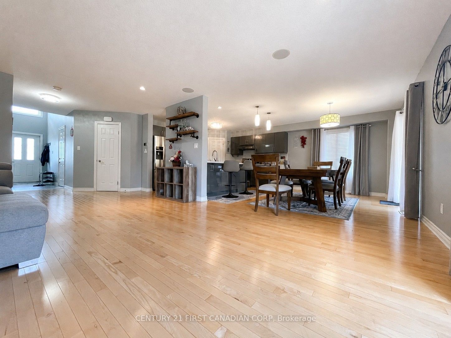 2722 Bateman Trail, London 3