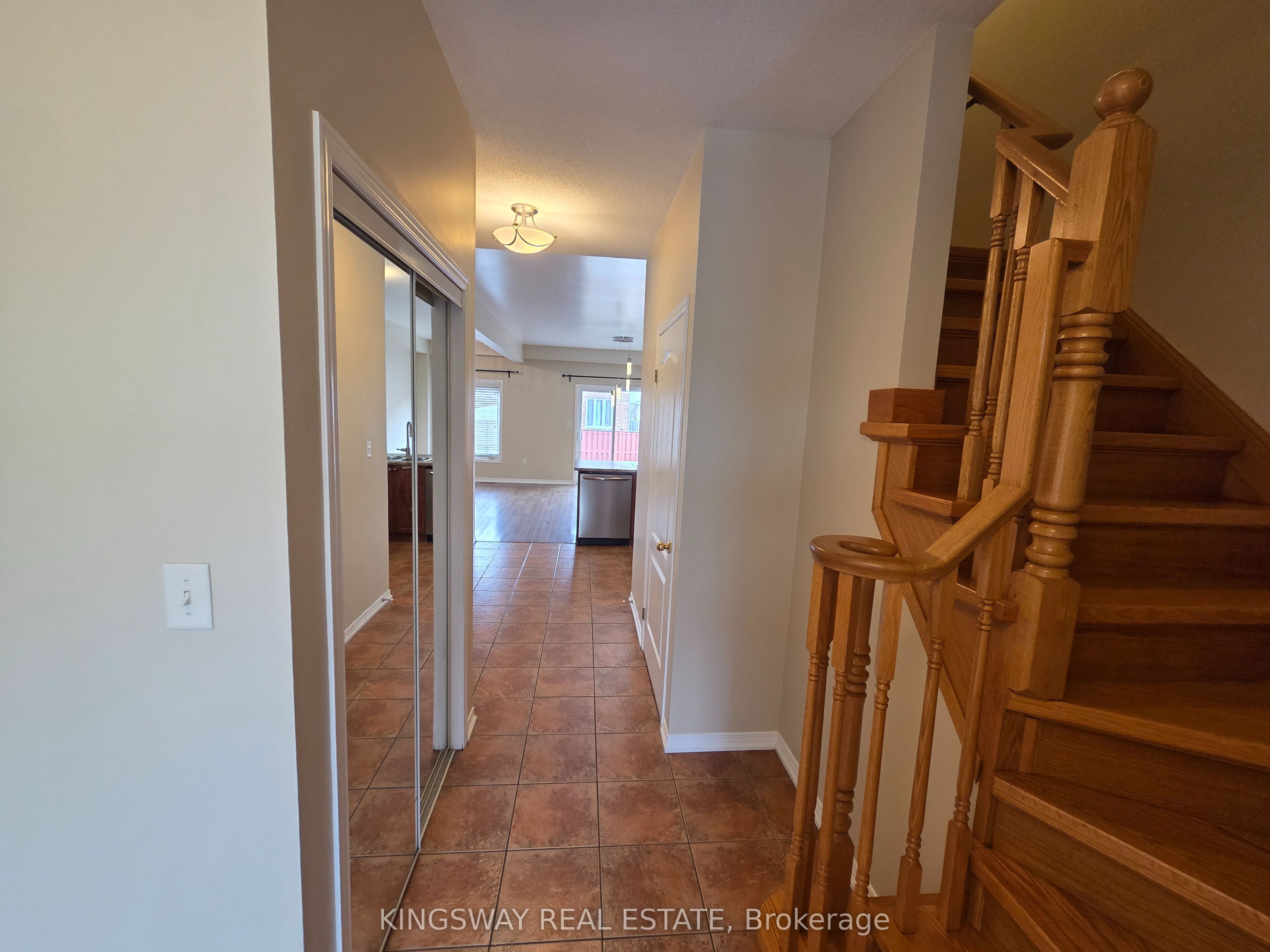28 Tidemore Heights, Stoney Creek 4