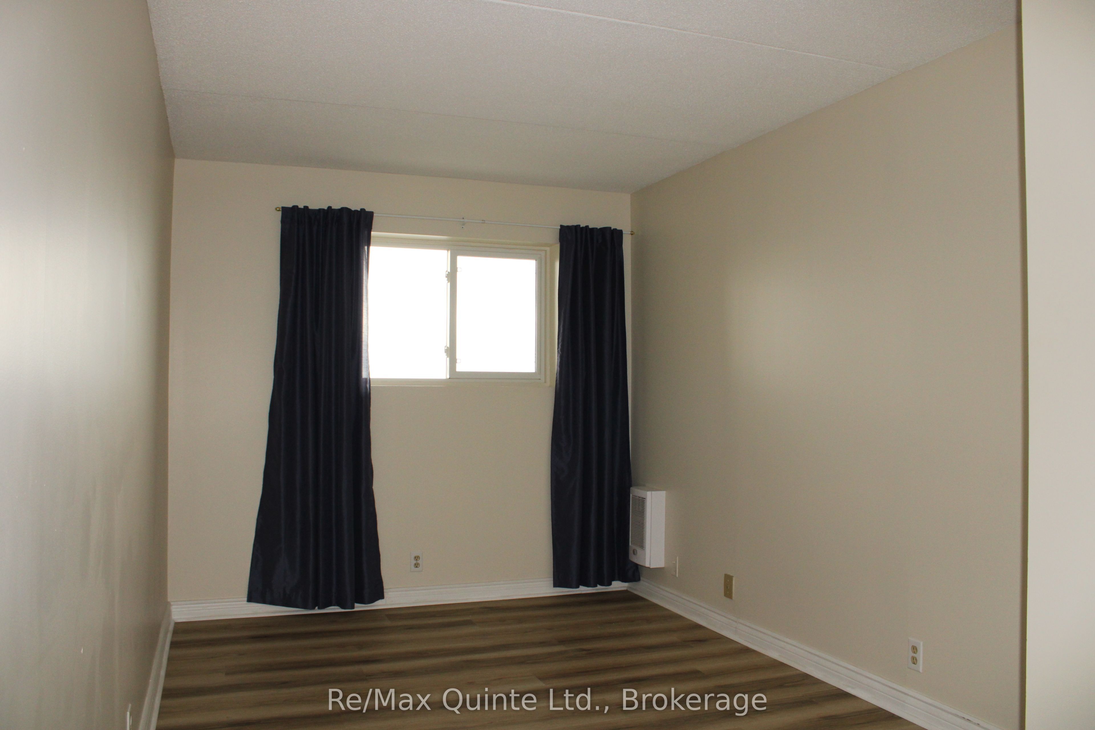 Unit 404 - 610 William Street S, Gananoque 3