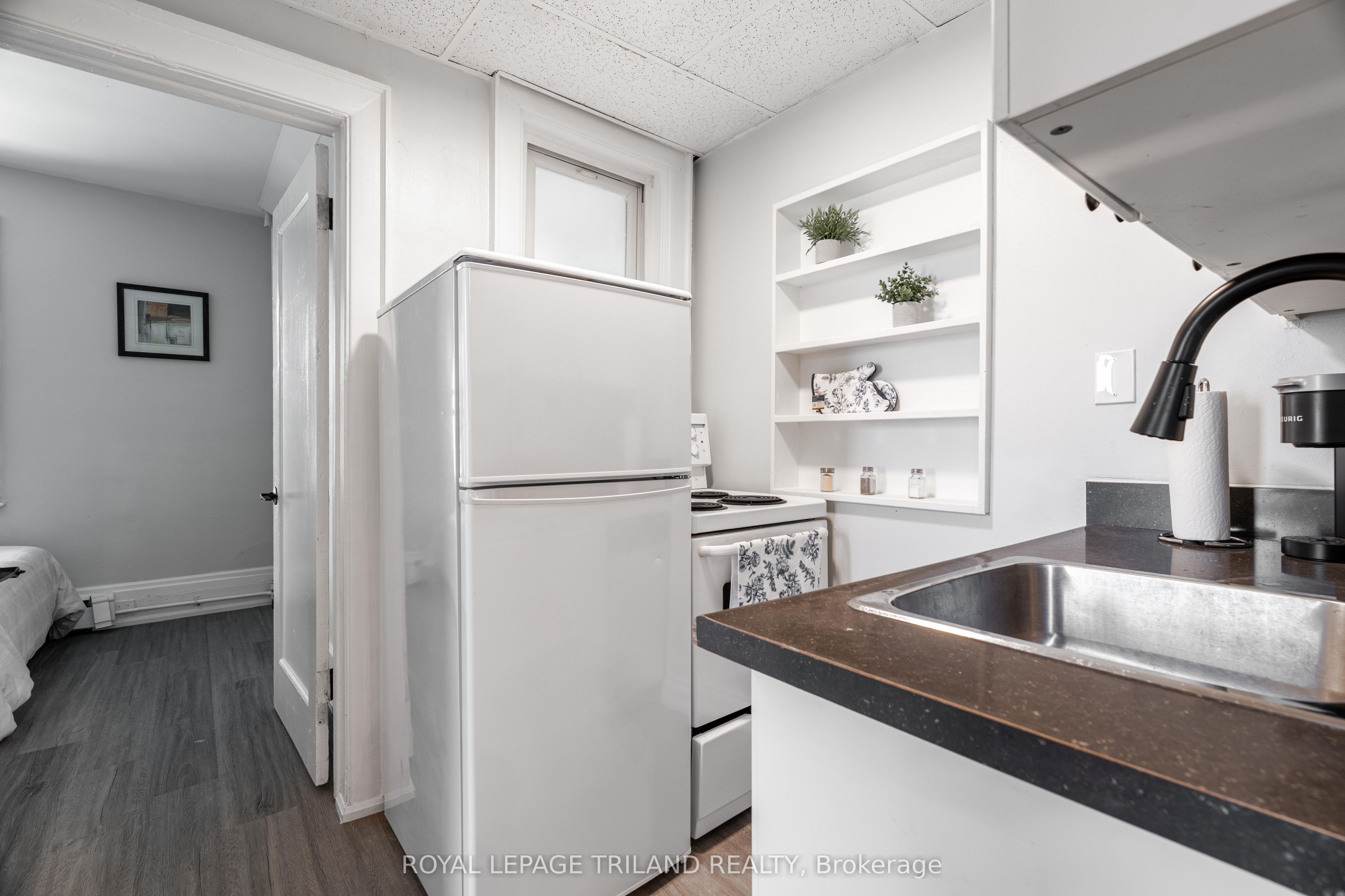 Unit 8 - 425 Mckenzie Avenue, London 3