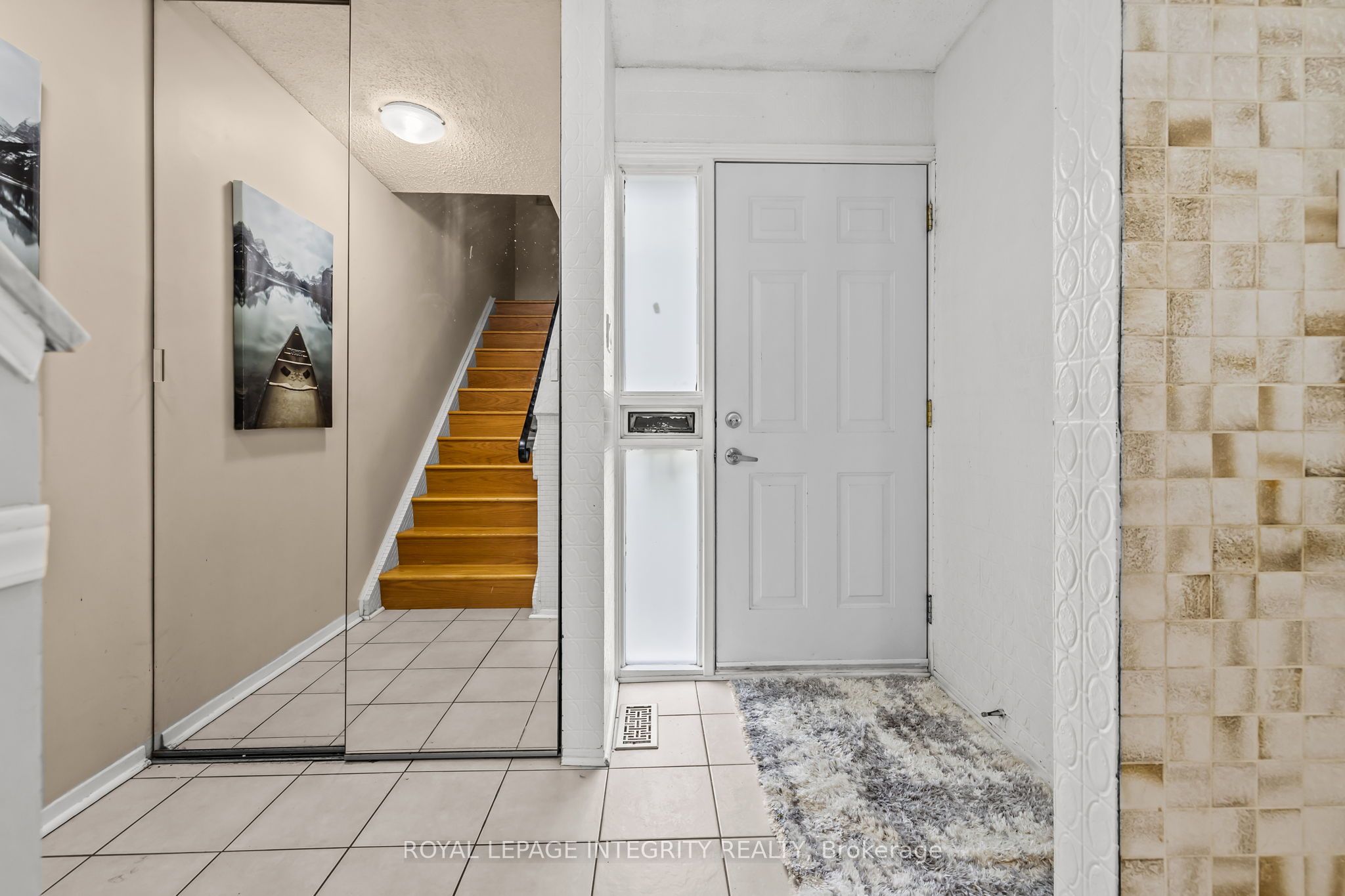 3565 Aladdin Lane, Orleans-Gloucester 2