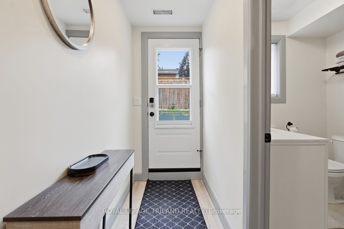 27 Aldborough Avenue, St. Thomas 3