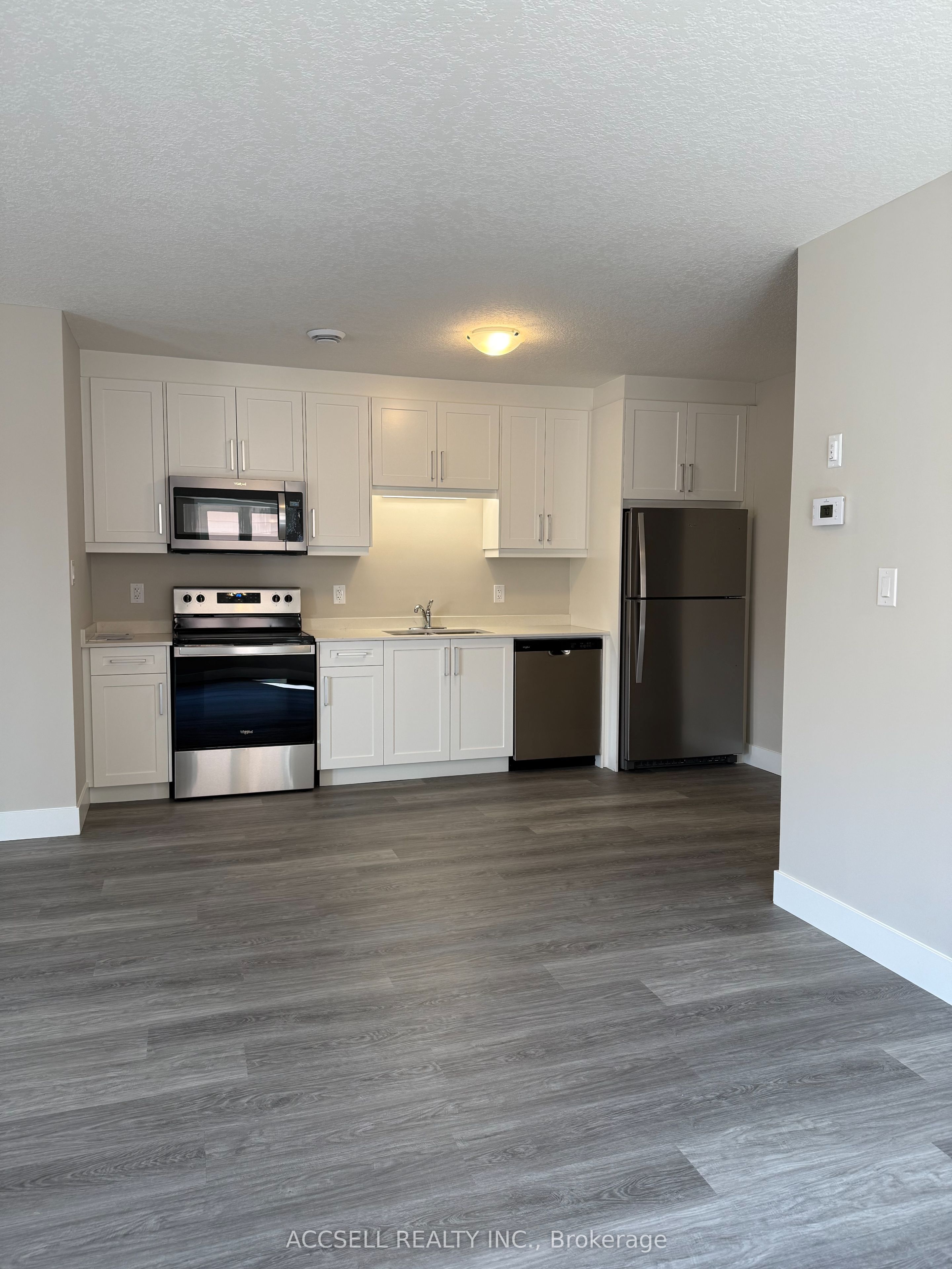 25 Alexandria Avenue, St. Thomas 4