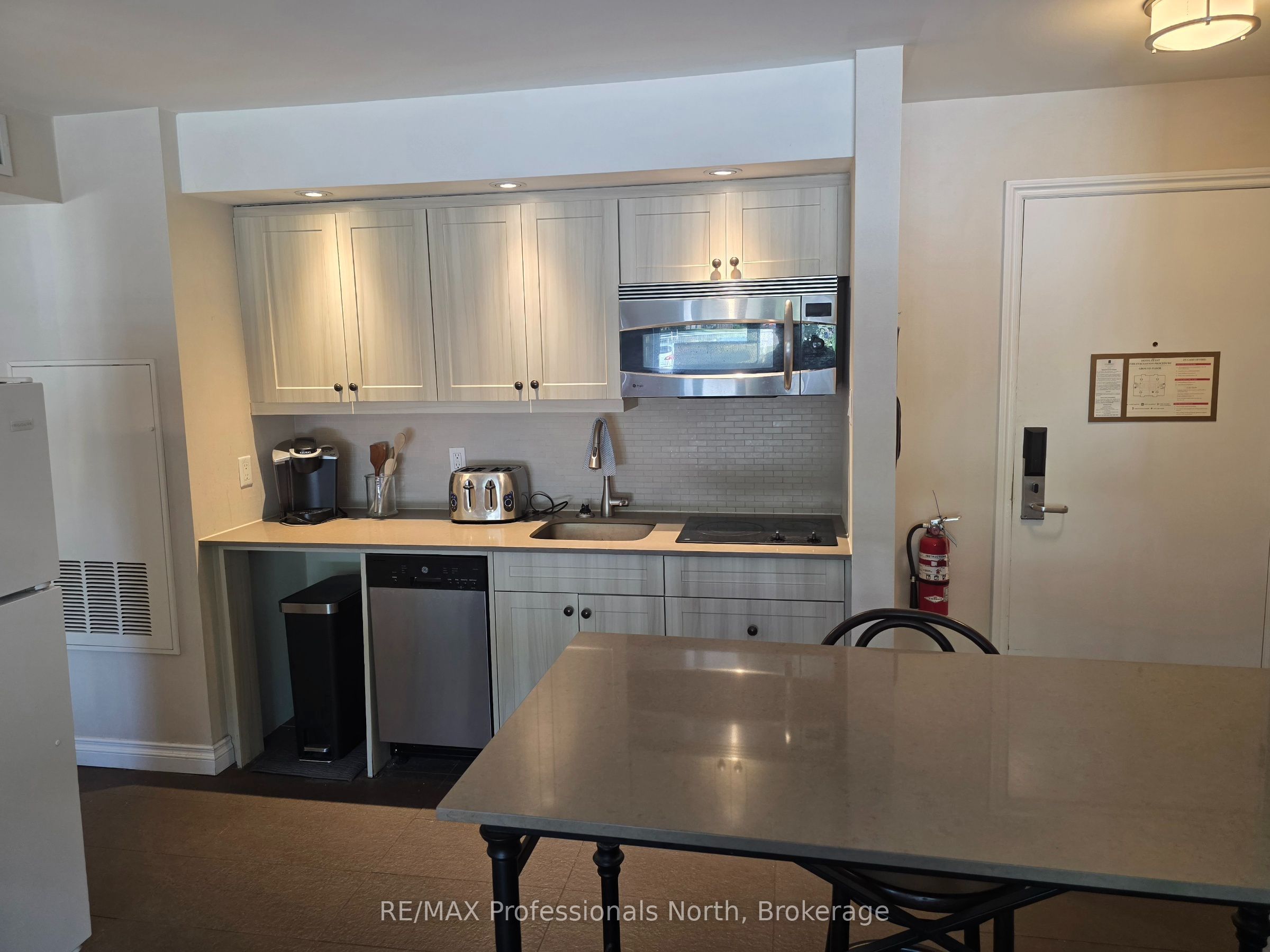 Unit 53-108 - 1235 Deerhurst Drive, Huntsville 3