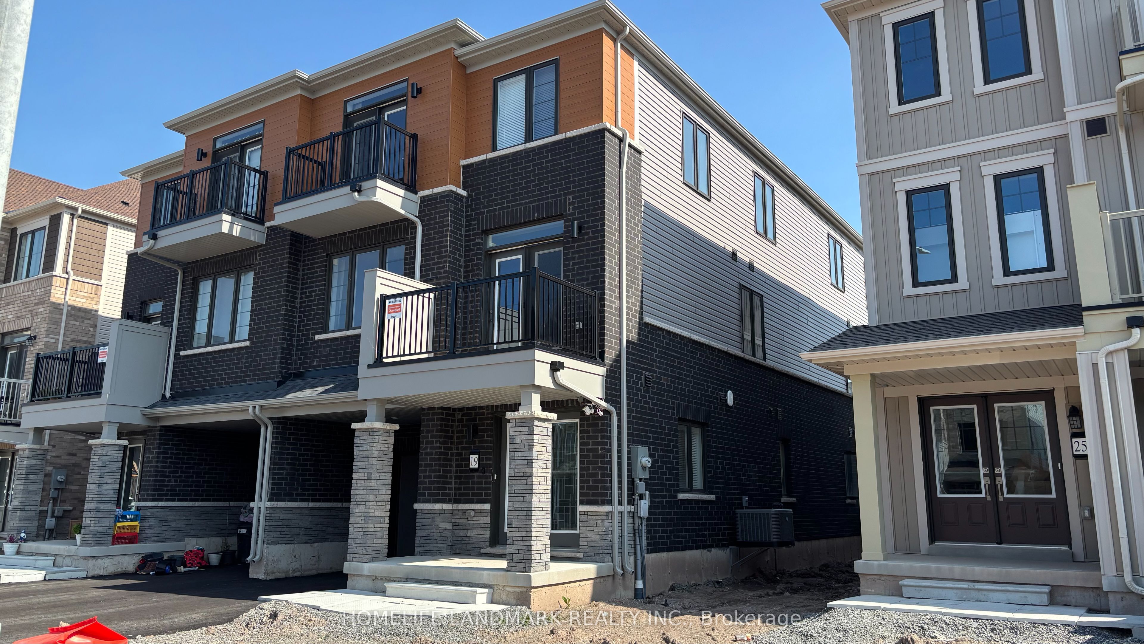 19 Pogie Drive, Welland 1