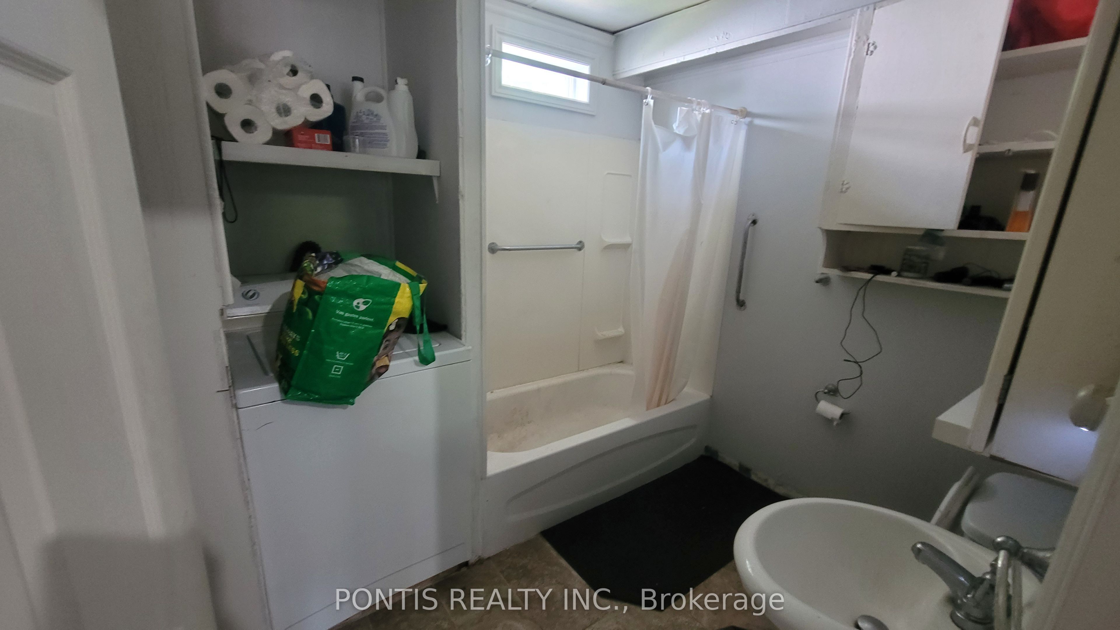 Unit FIRST FLOOR - 452 CONFEDERATION Street, Sarnia 5