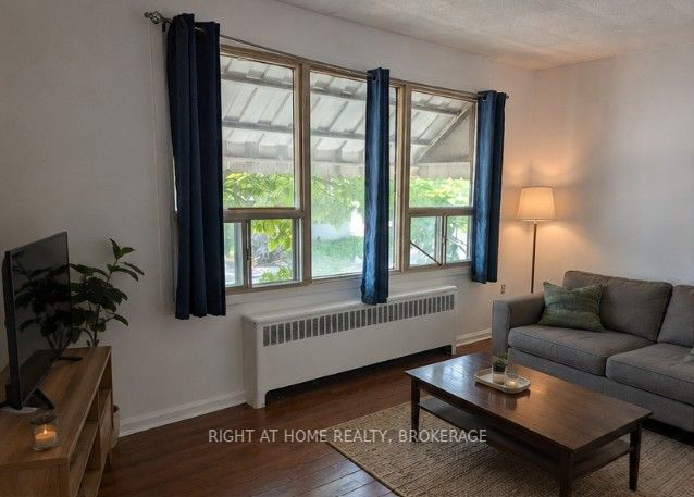 Unit 2 - 60 Richmond Avenue, St. Catharines 3