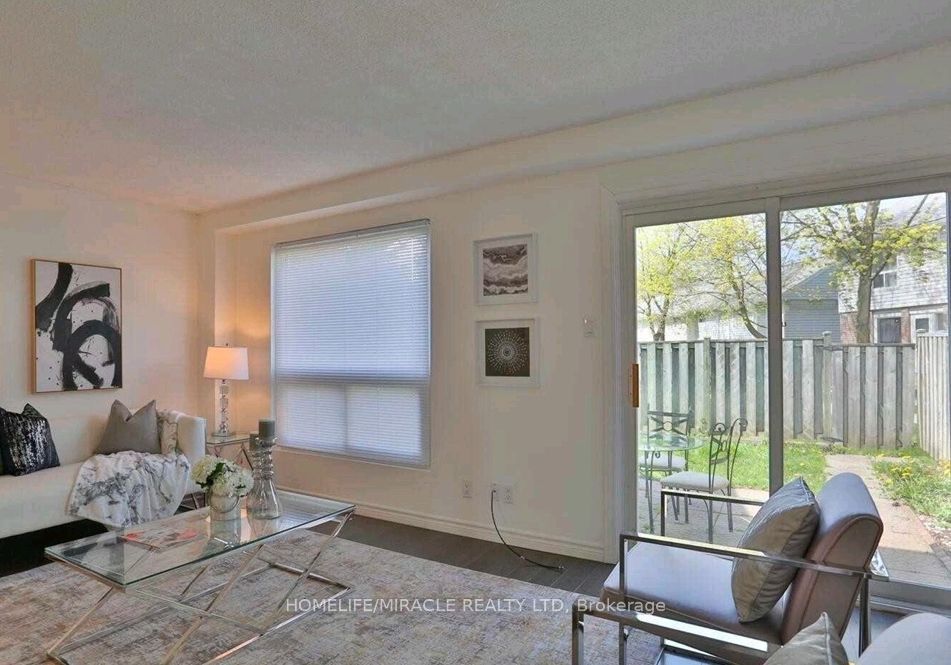 Unit 38 - 32 Mowat Boulevard, Kitchener 4