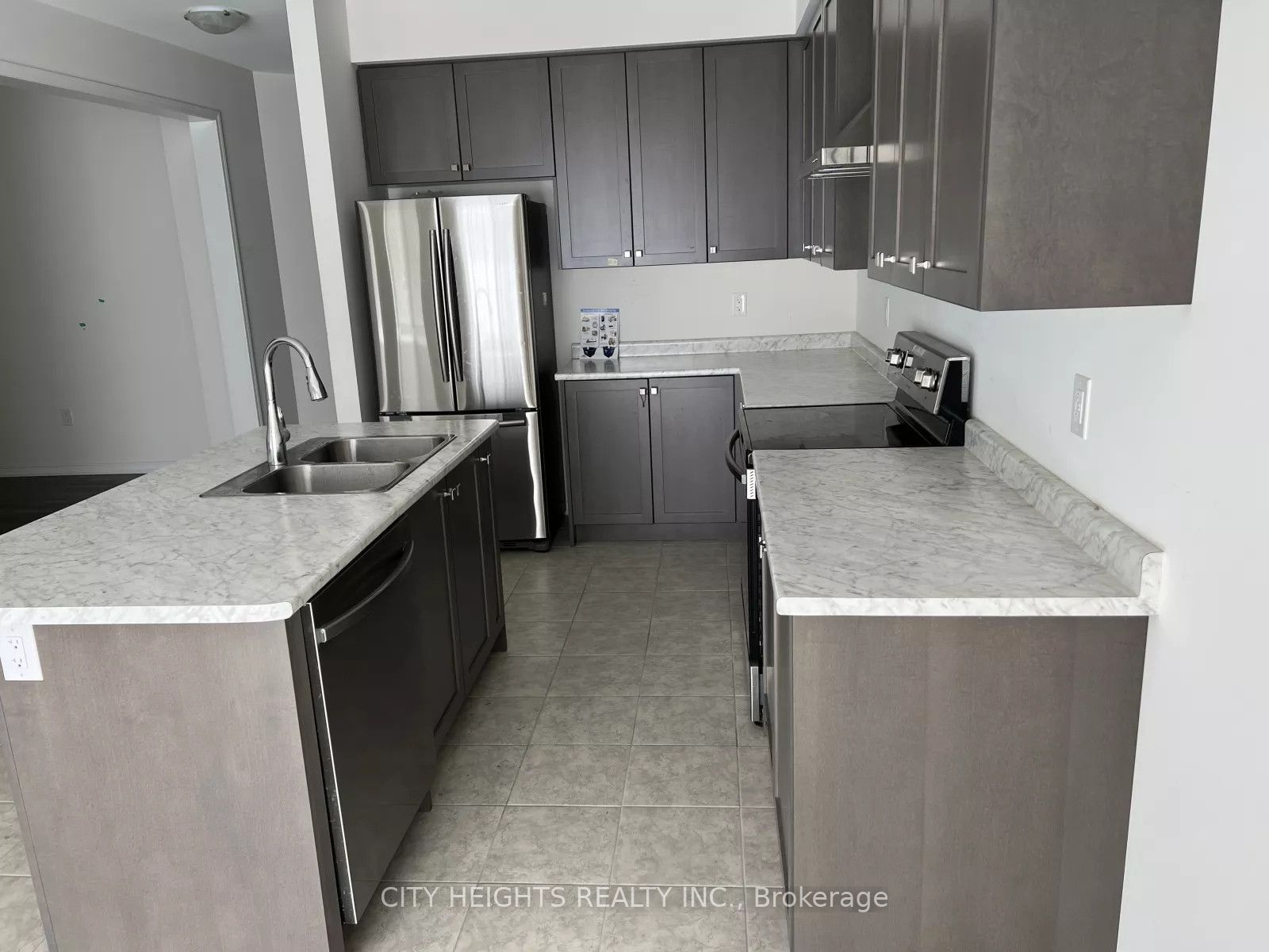 32 Anderson Road, Brantford 3