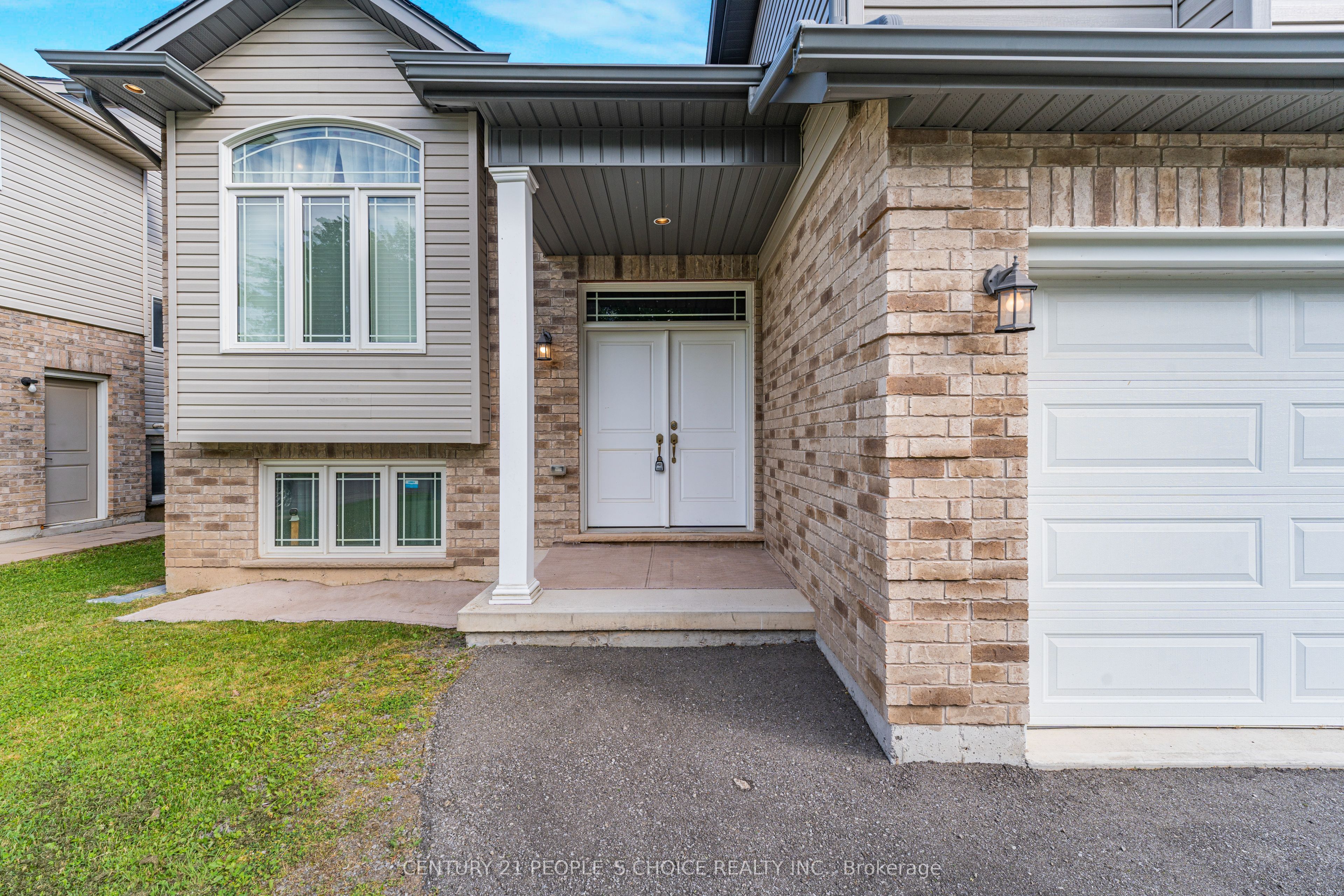 6534 SAM IORFIDA Drive, Niagara Falls 2